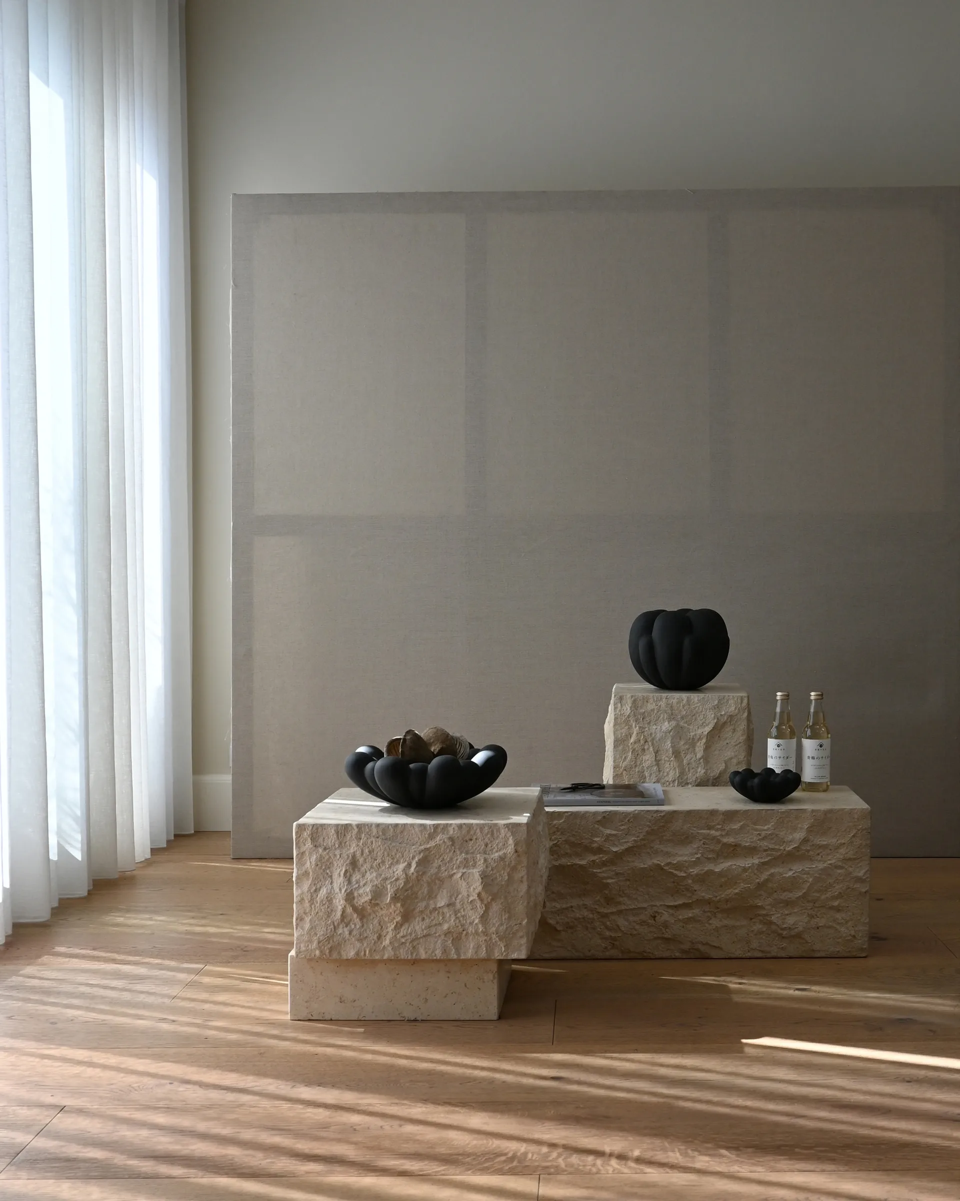 Temple βοηθητικό τραπεζάκι low 42x40 εκ., Chrome-limestone 101 Copenhagen