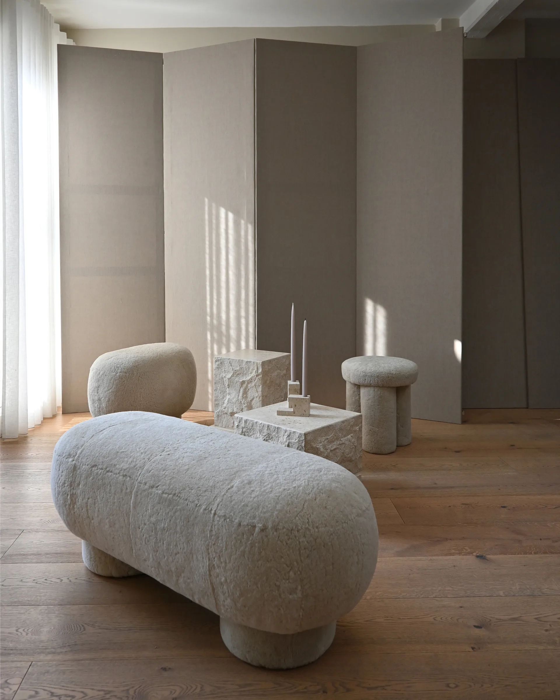 Temple βοηθητικό τραπεζάκι low 42x40 εκ., Chrome-limestone 101 Copenhagen