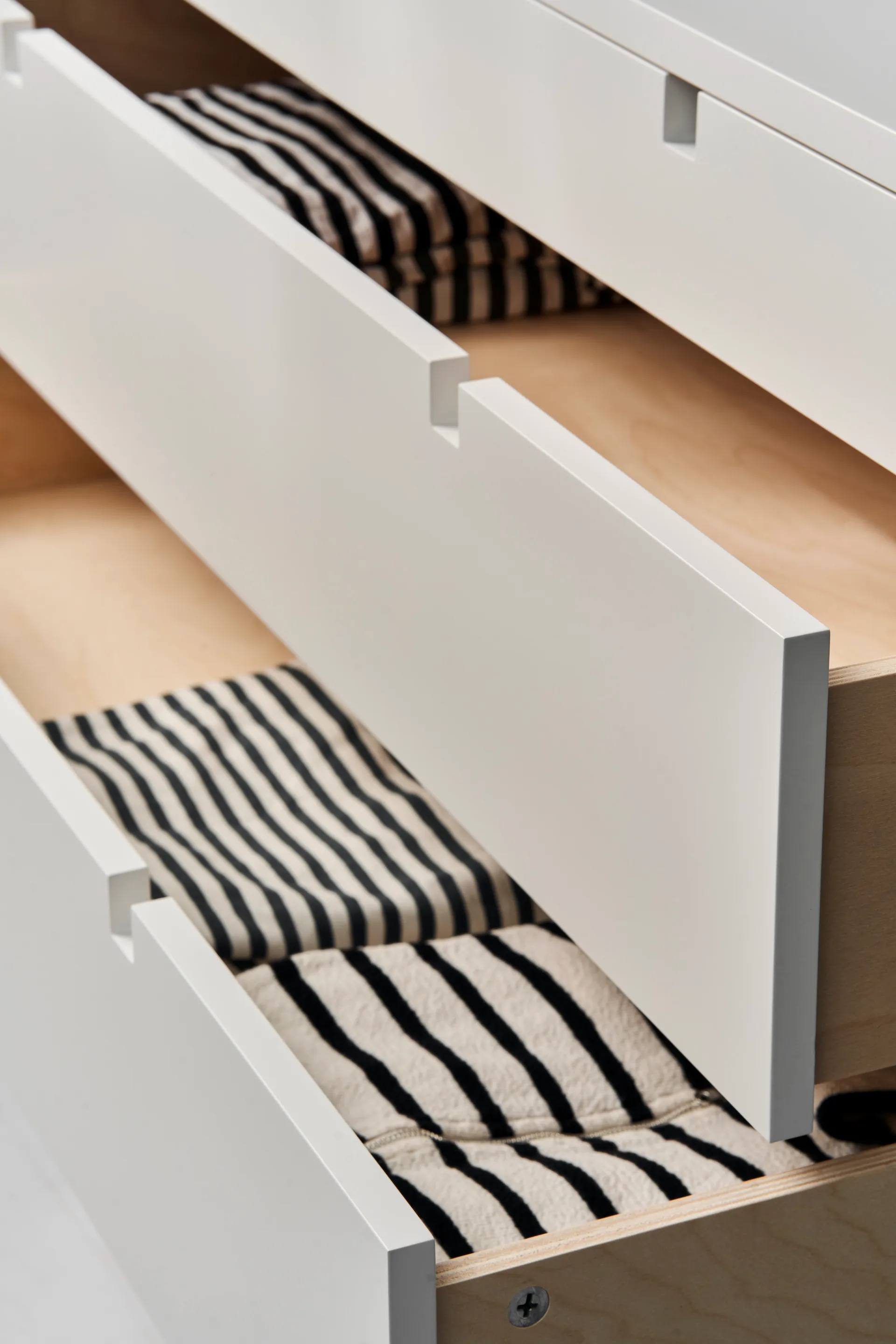 Τετράγωνη συρταριέρα, 5 συρτάρια, Λευκό 1898