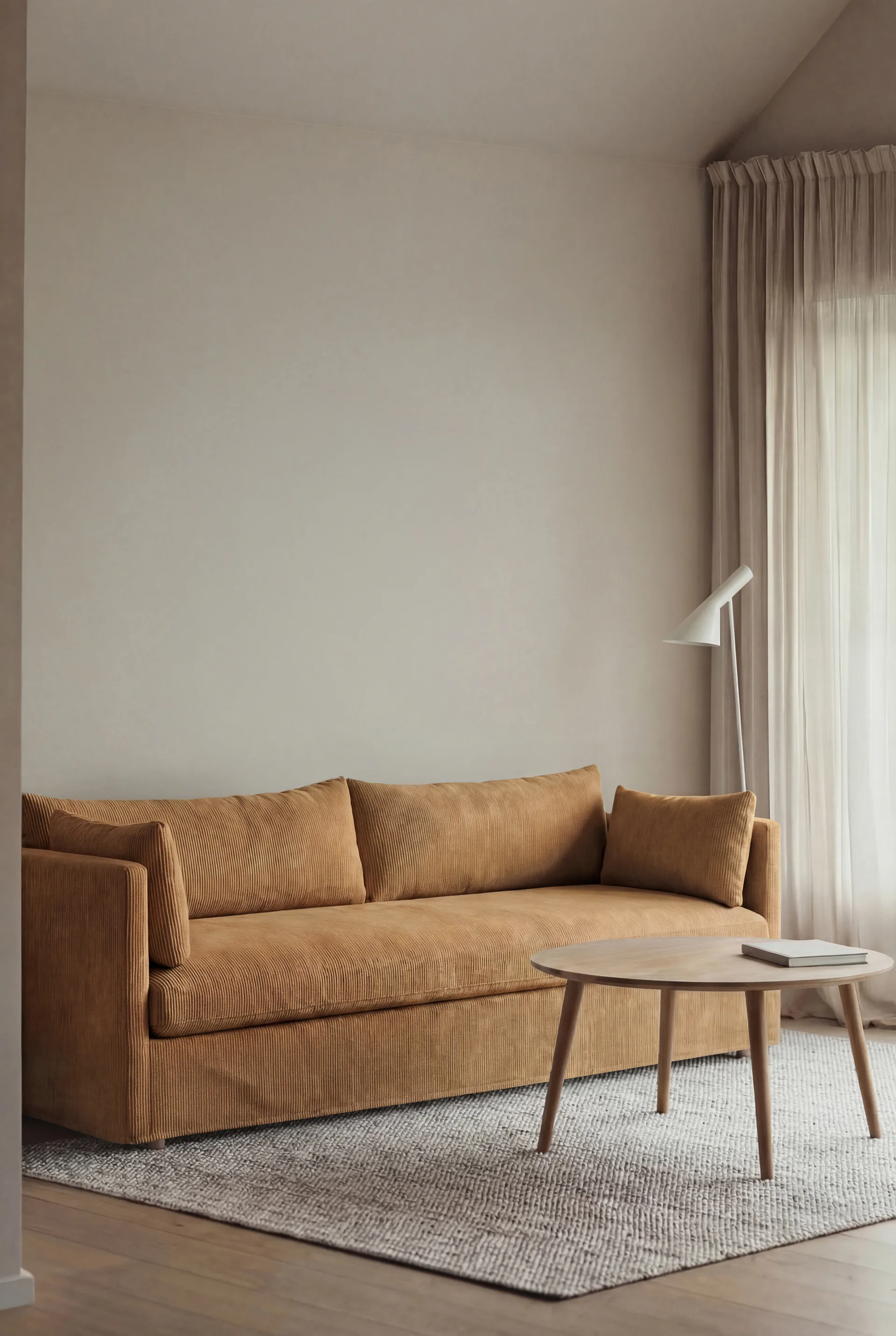 Linnevik καναπές, Jump honey 1959-Λευκή λαδωμένη δρυς, 4 θέσεων, με φούστα 1898