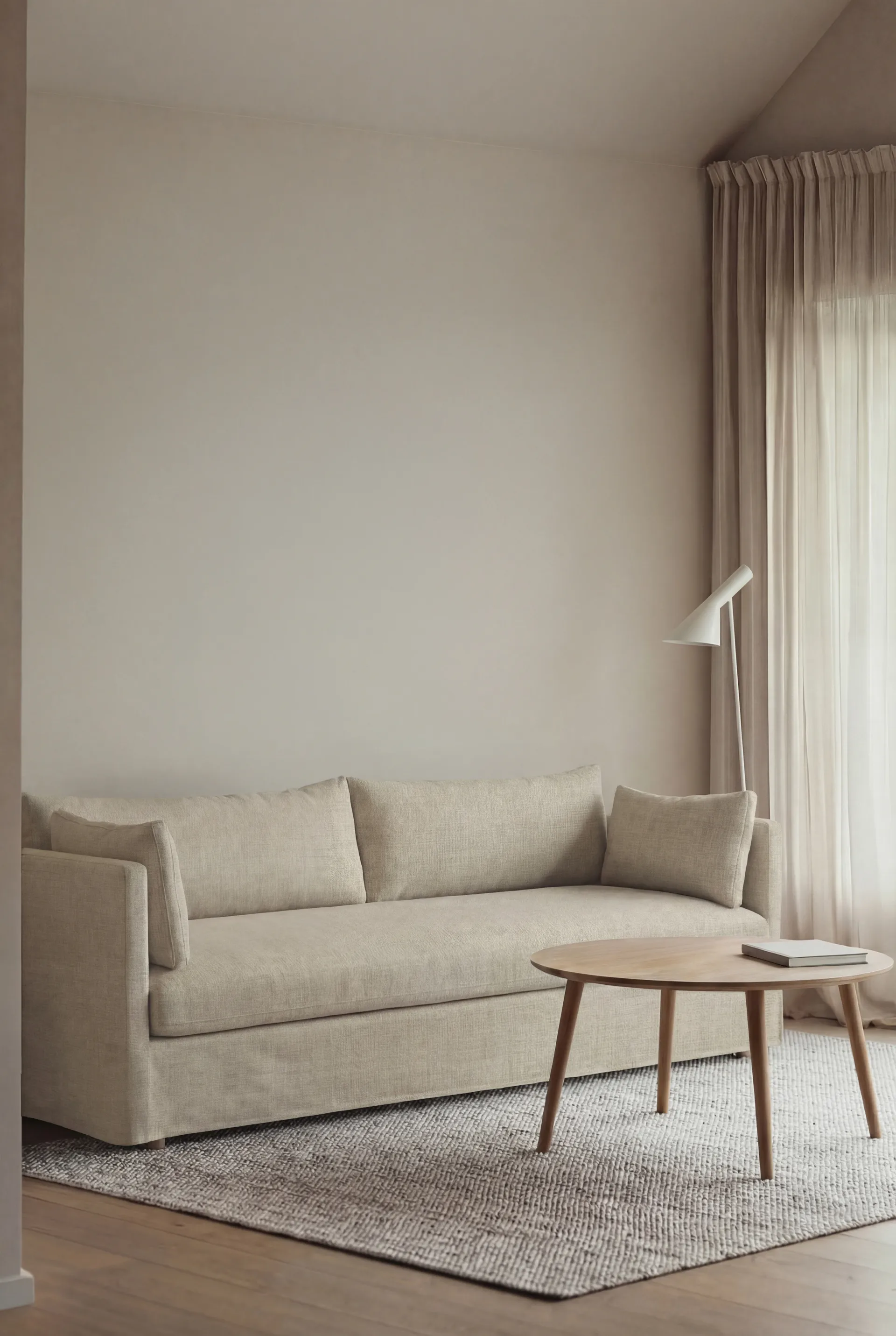 Linnevik καναπές, Luiza beige 3981-Λευκή λαδωμένη δρυς, 4 θέσεων, με φούστα 1898