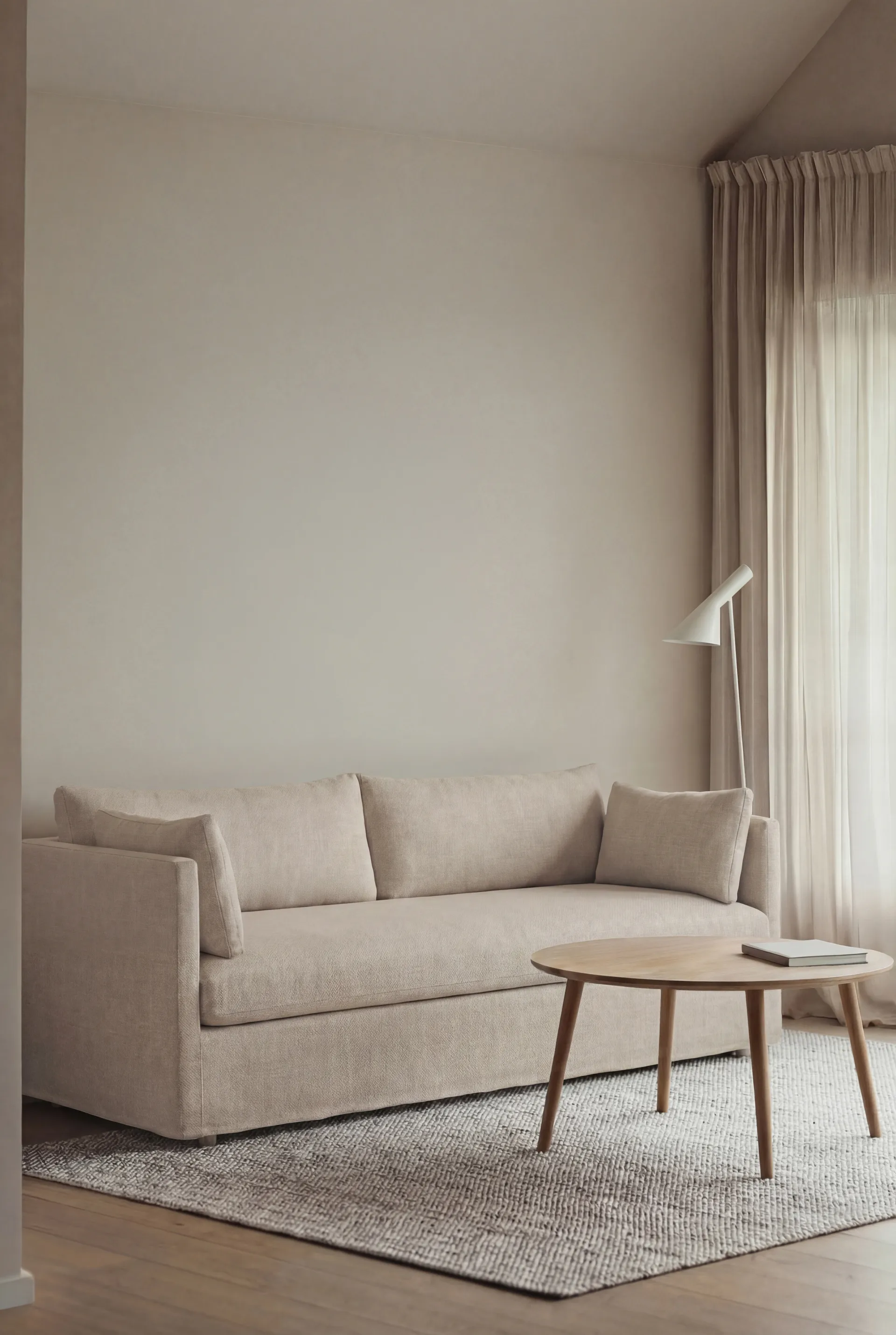 Linnevik καναπές, Same Beige 6670-Λευκή λαδωμένη δρυς, 3 θέσεων, με φούστα 1898