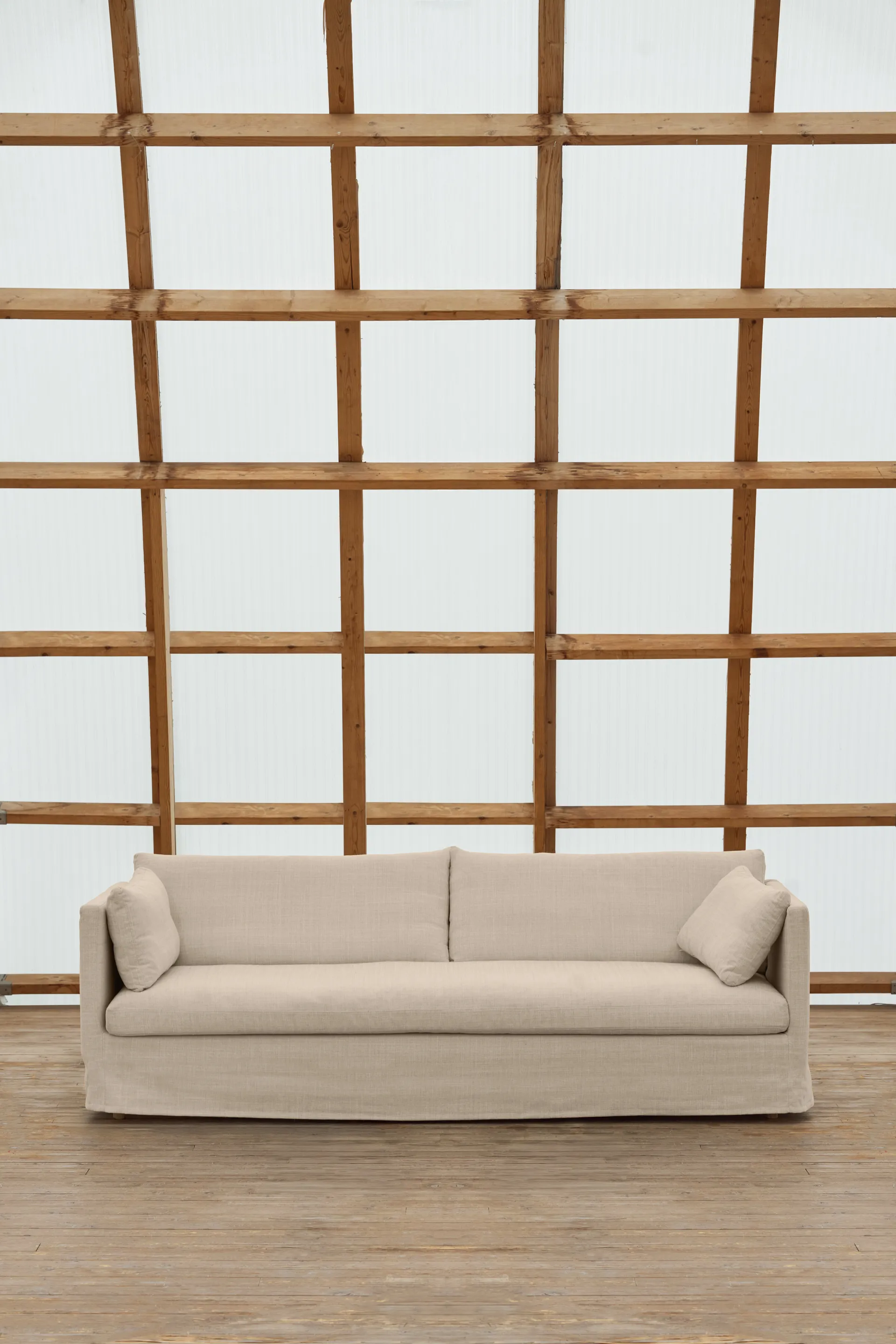 Linnevik καναπές, Same Beige 6670-Λευκή λαδωμένη δρυς, 4 θέσεων, με φούστα 1898