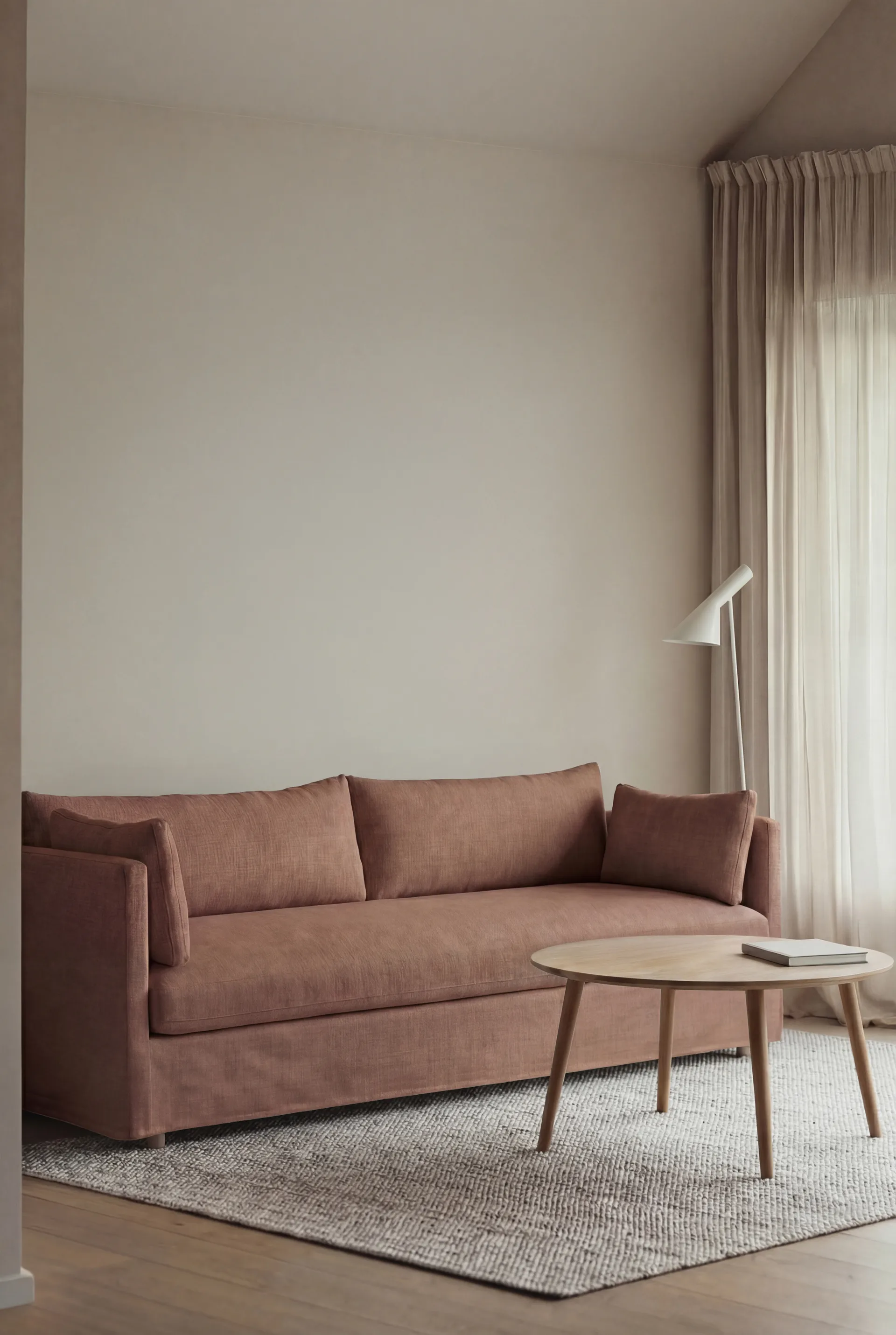 Linnevik καναπές, Same Rust 6675-Λευκή λαδωμένη δρυς, 4 θέσεων, με φούστα 1898