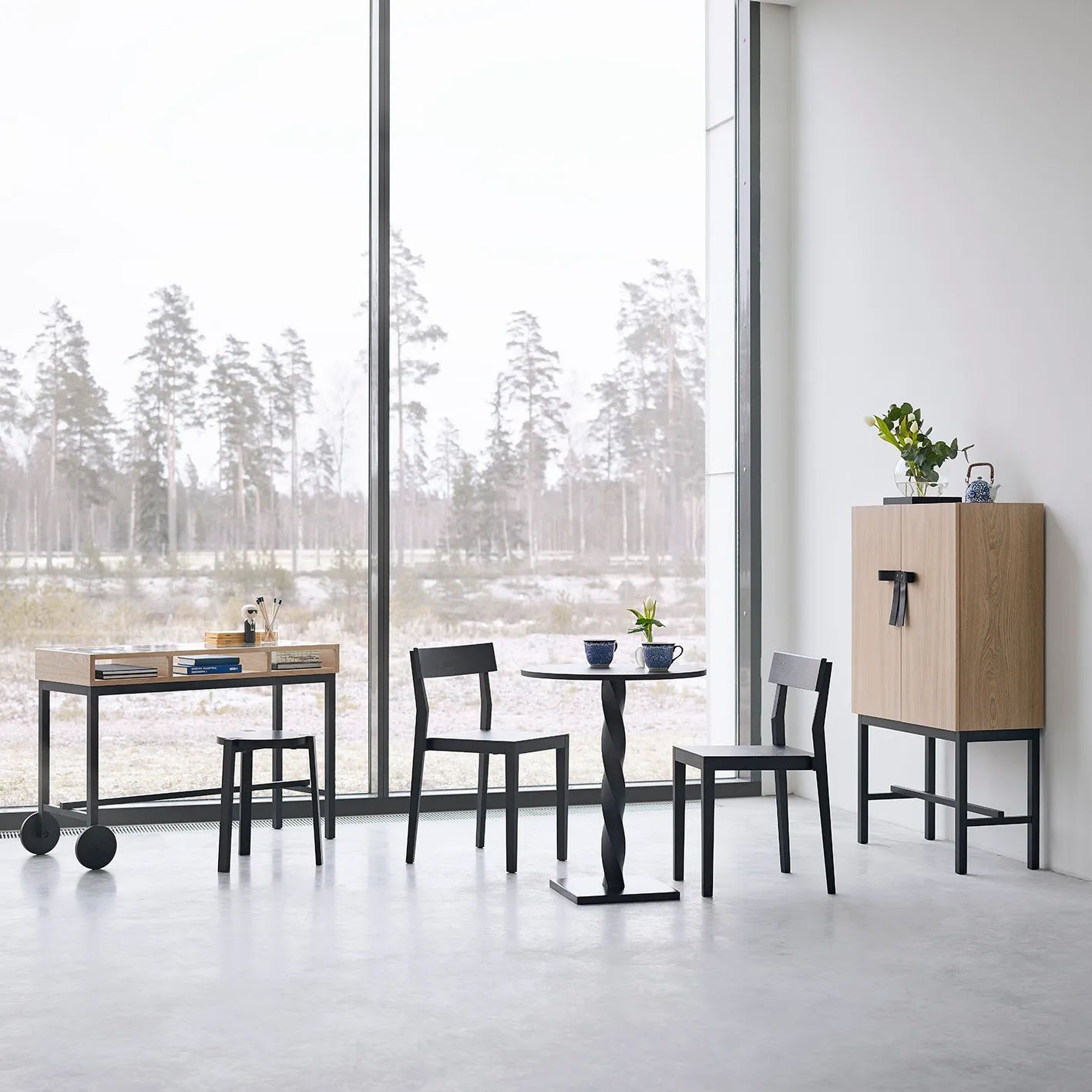 The Bow ντουλάπι κουζίνας, Λευκή λαδωμένη δρυς-μαύρο A2