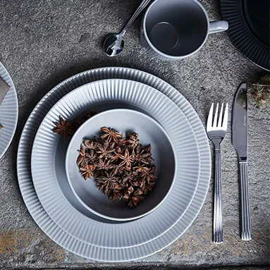 Groovy πιάτο Ø 27 cm, γκρι Aida