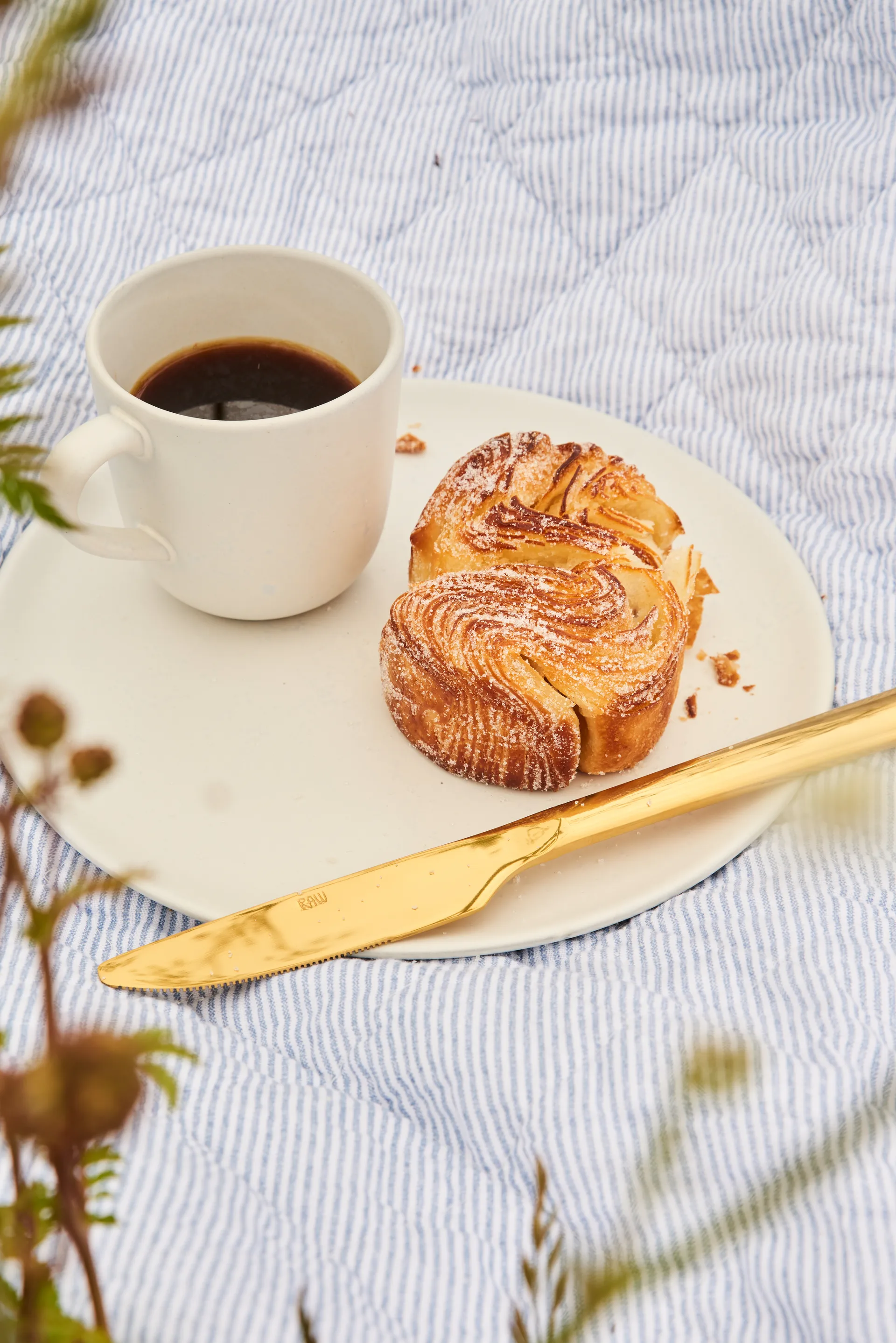 Raw μαχαίρι δείπνου 4 τεμαχίων, Χρυσό Aida