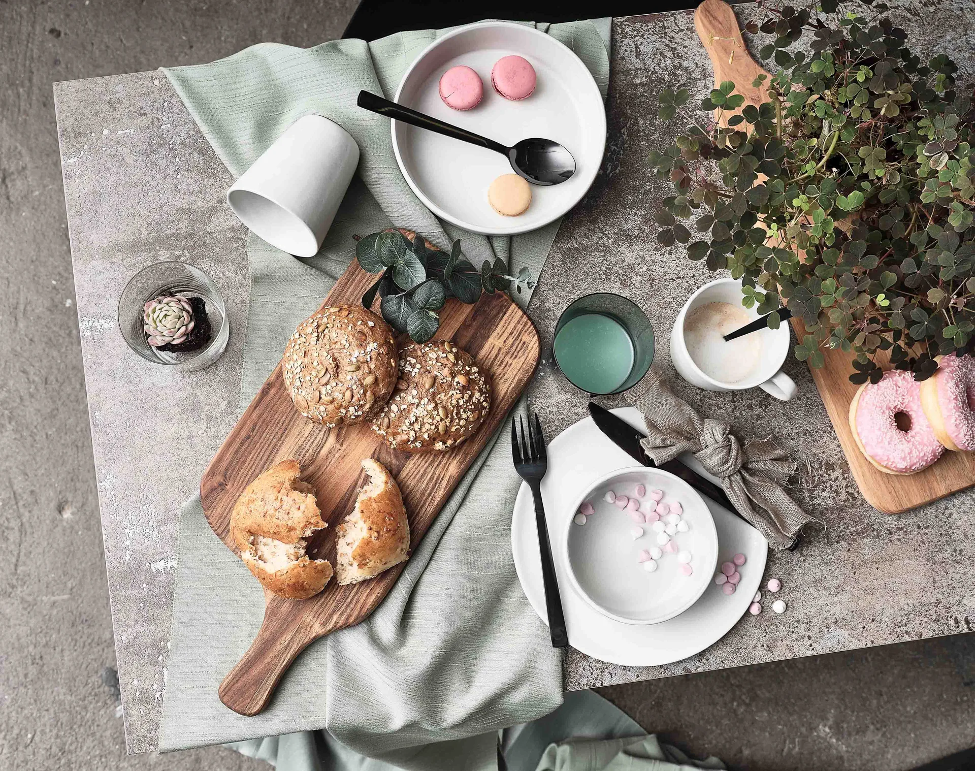 Raw μαχαιροπίρουνα 60 τεμάχια, Μαύρο Aida