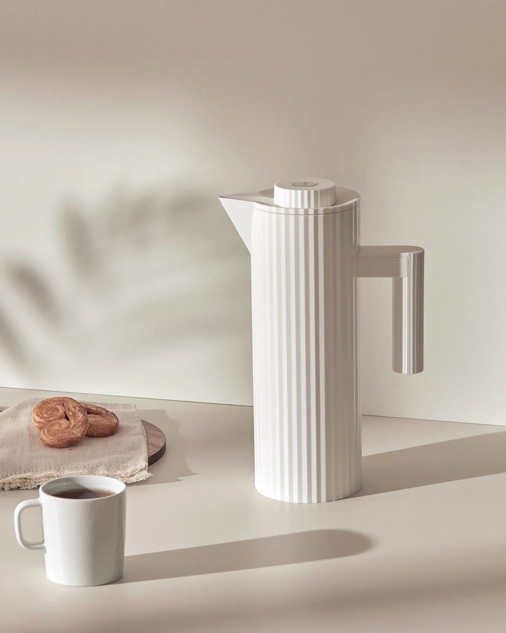 Plissé κανάτα θερμός 1 L, Λευκό Alessi