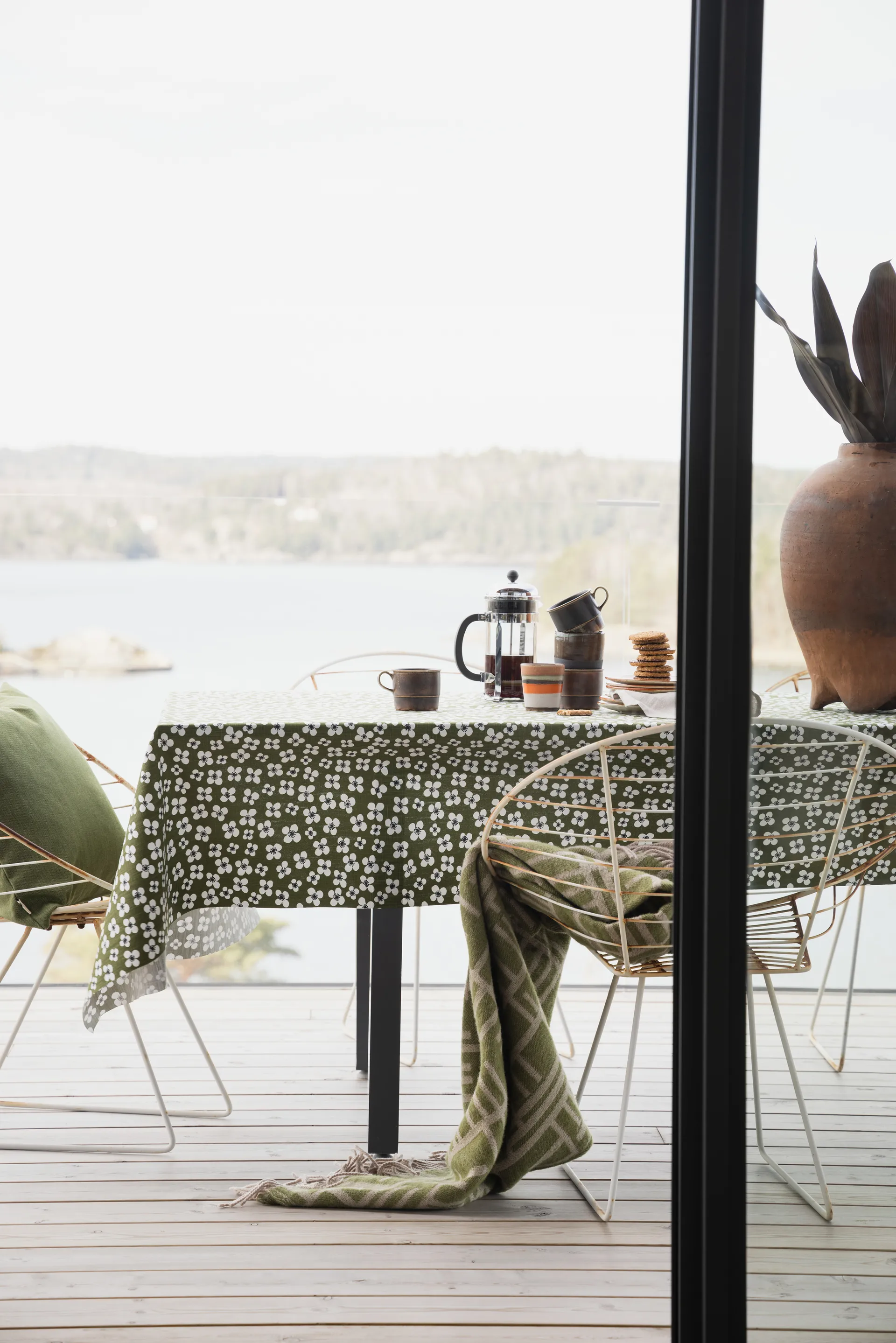 Belle Amie τραπεζομάντηλο, Σκούρο πράσινο, 145x220 cm Almedahls