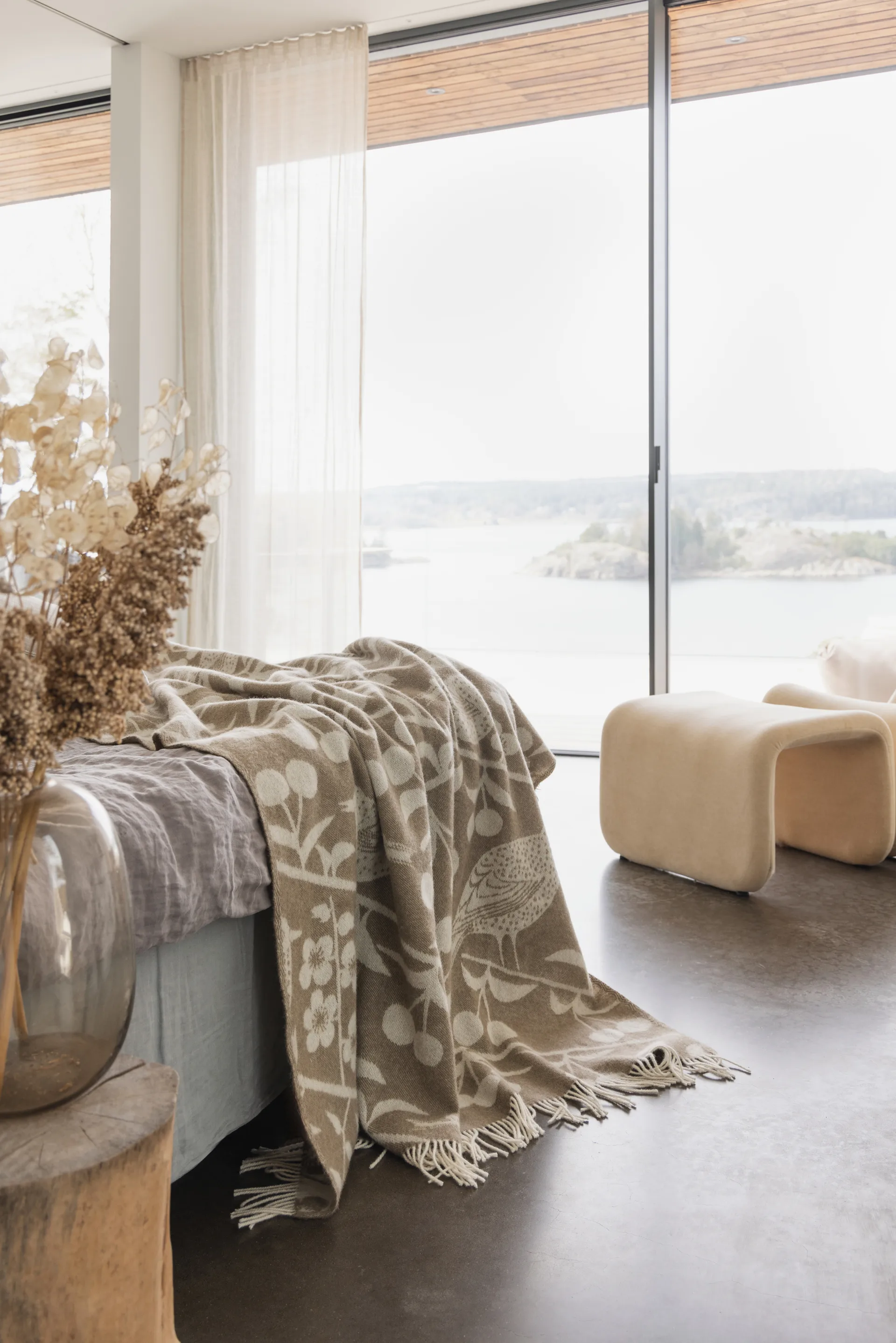 Körsbärsträdgården ριχτάρι 130x170 εκ., Καφέ-offwhite Almedahls