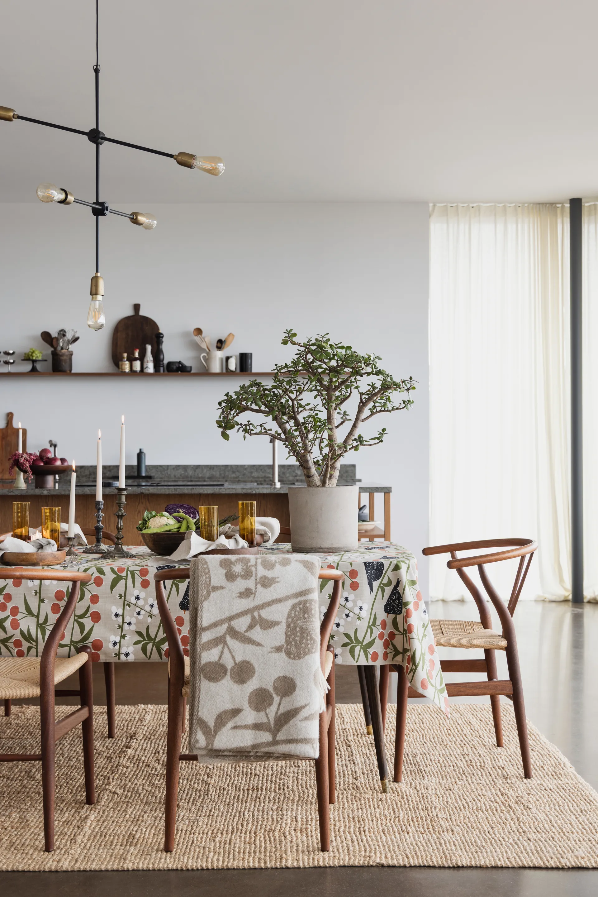 Körsbärsträdgården ριχτάρι 130x170 εκ., Καφέ-offwhite Almedahls