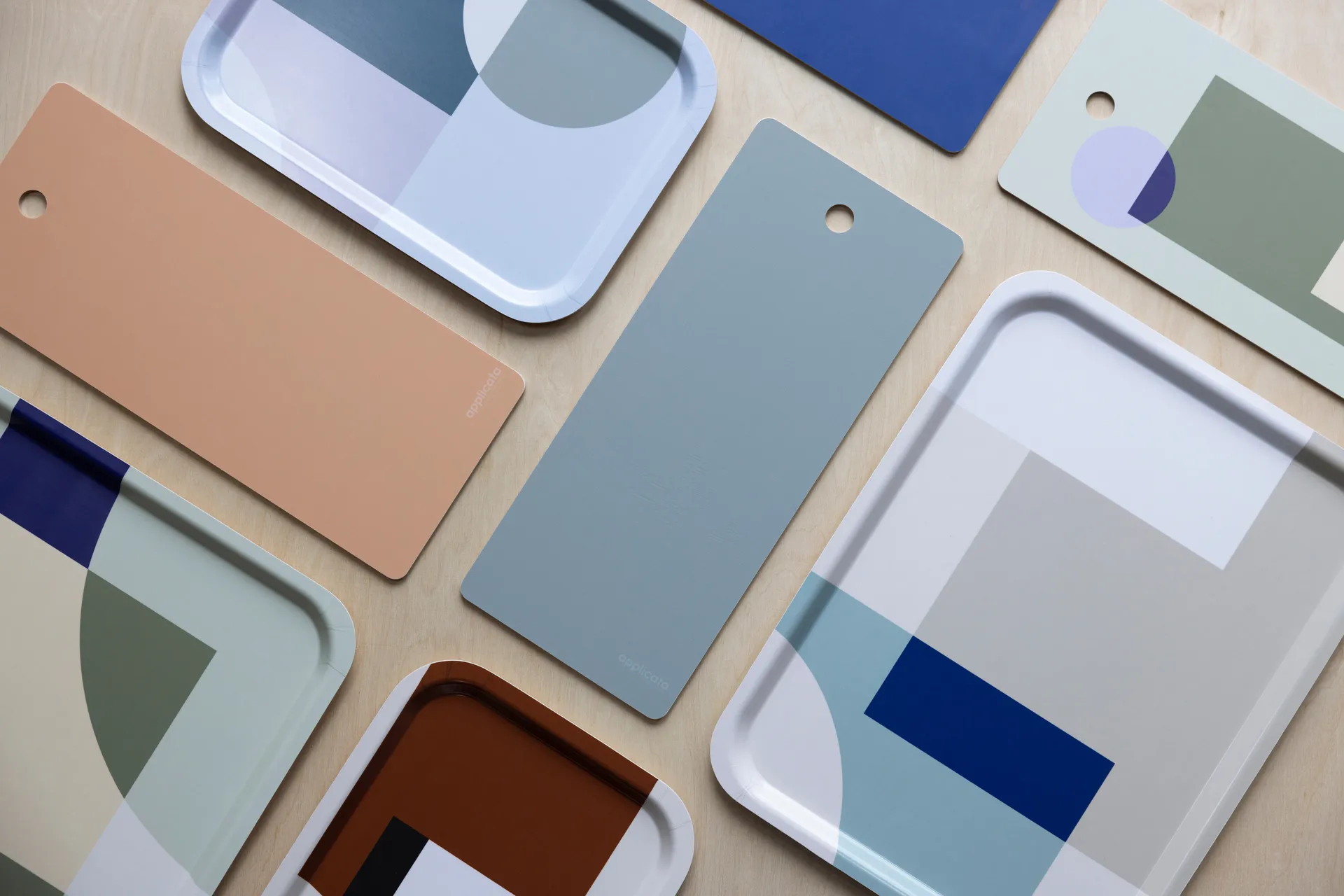 Δίσκος A tribute to colour, Minerals - 34x24 cm Applicata