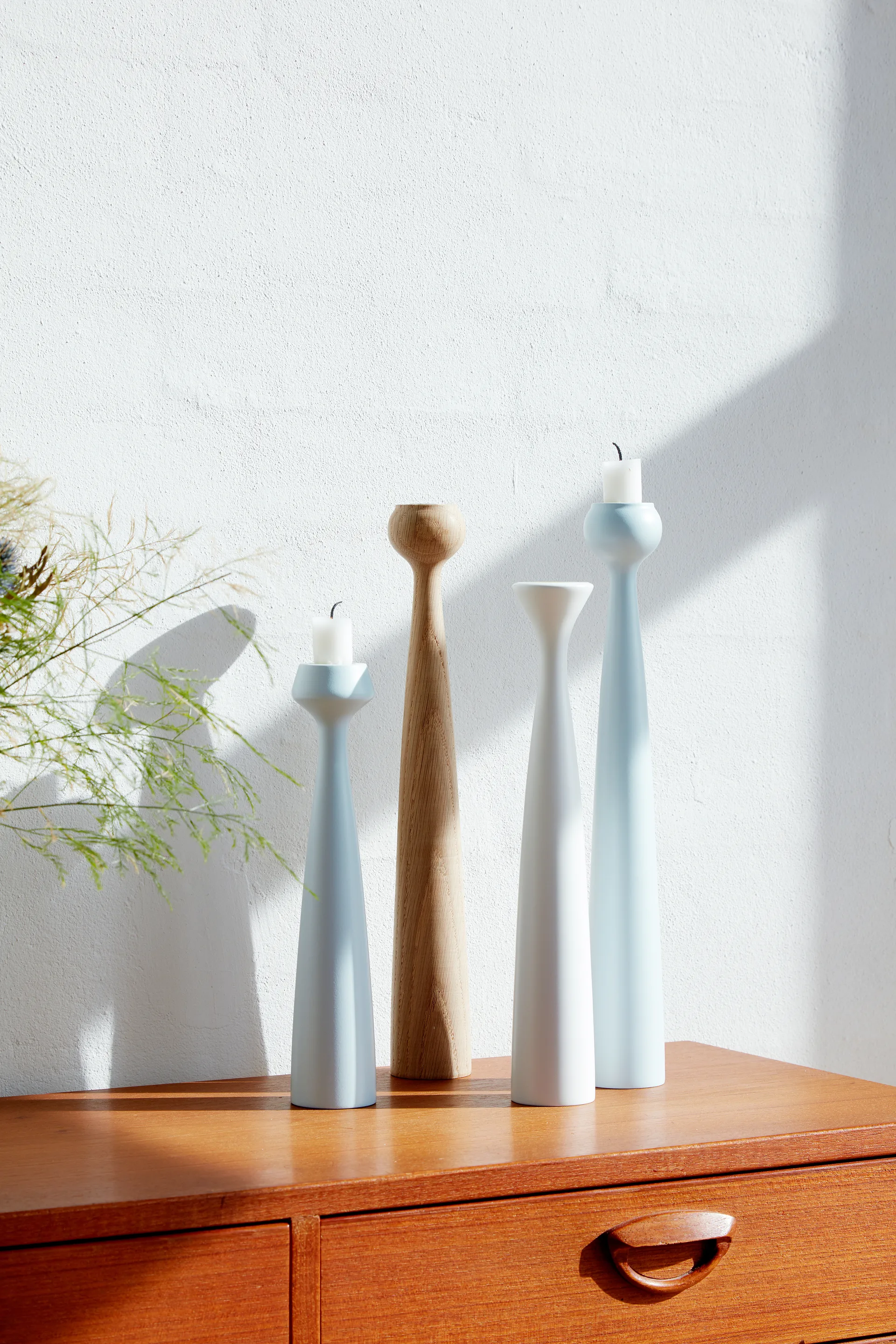 Blossom Tulip κηροπήγιο 33.5 cm, Oiled oak Applicata