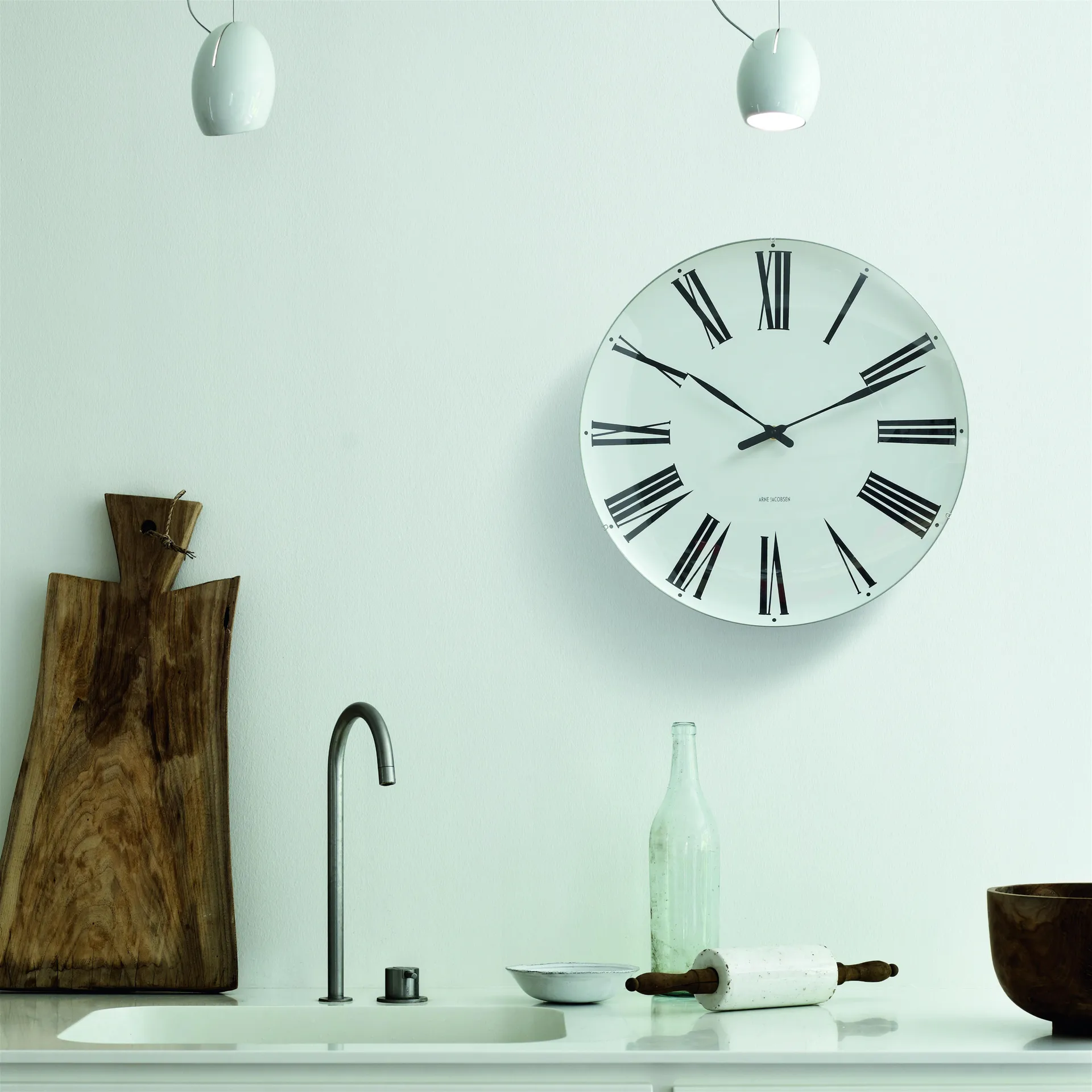 Arne Jacobsen Roman ρολόι τοίχου, Ø 48 cm Arne Jacobsen Clocks