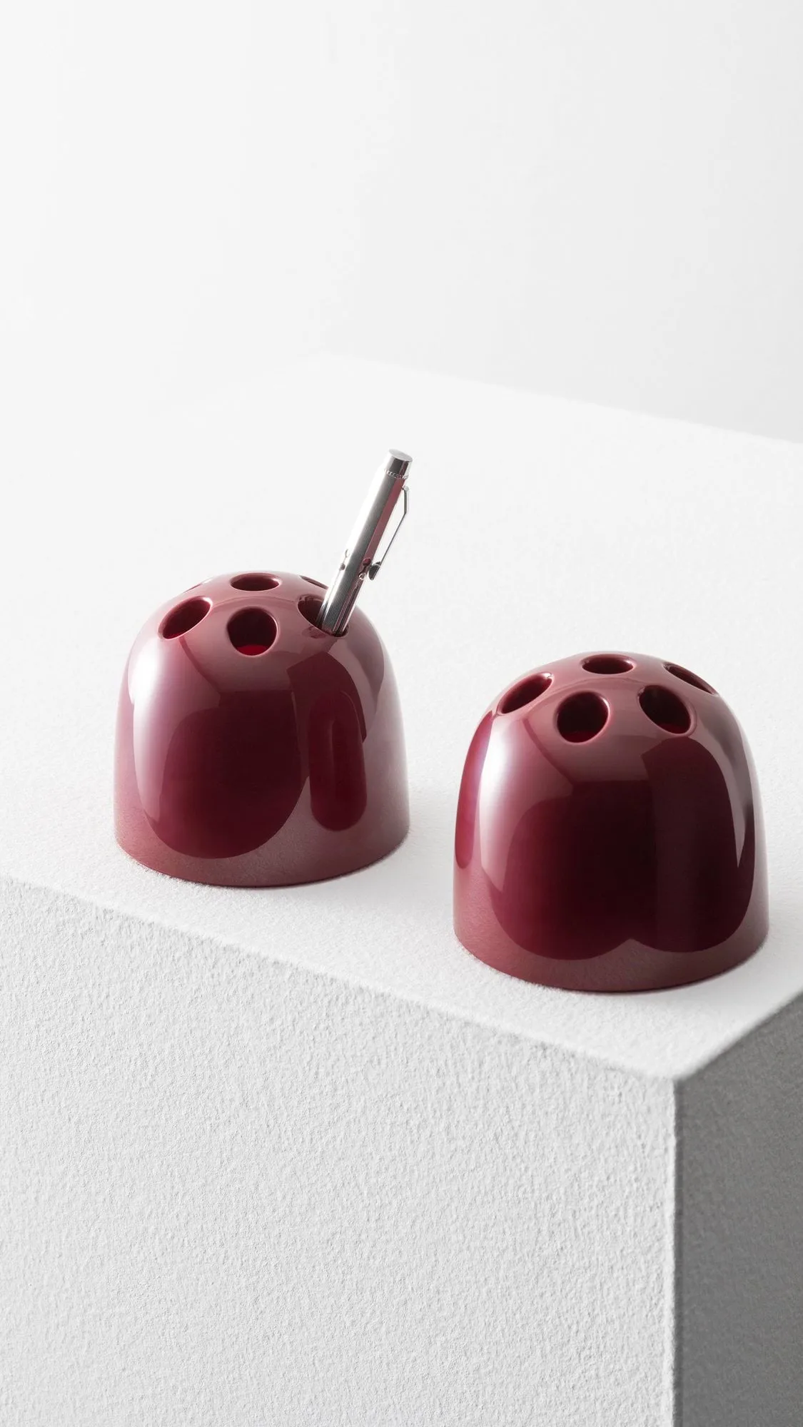 Dedalino μολυβοθήκη, Ruby red Artemide