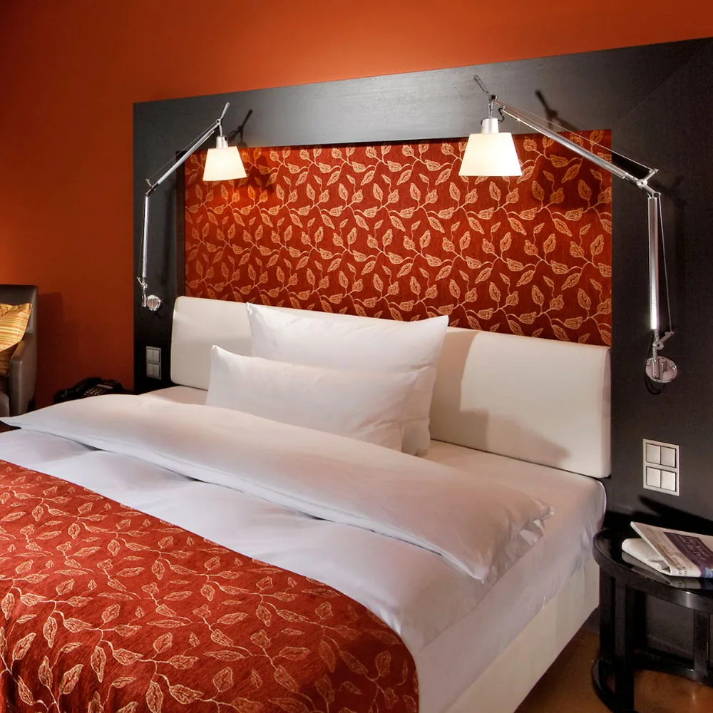 Επιτοίχιο φωτιστικό, Tolomeo Basculante, Λευκό της περγαμηνής Artemide