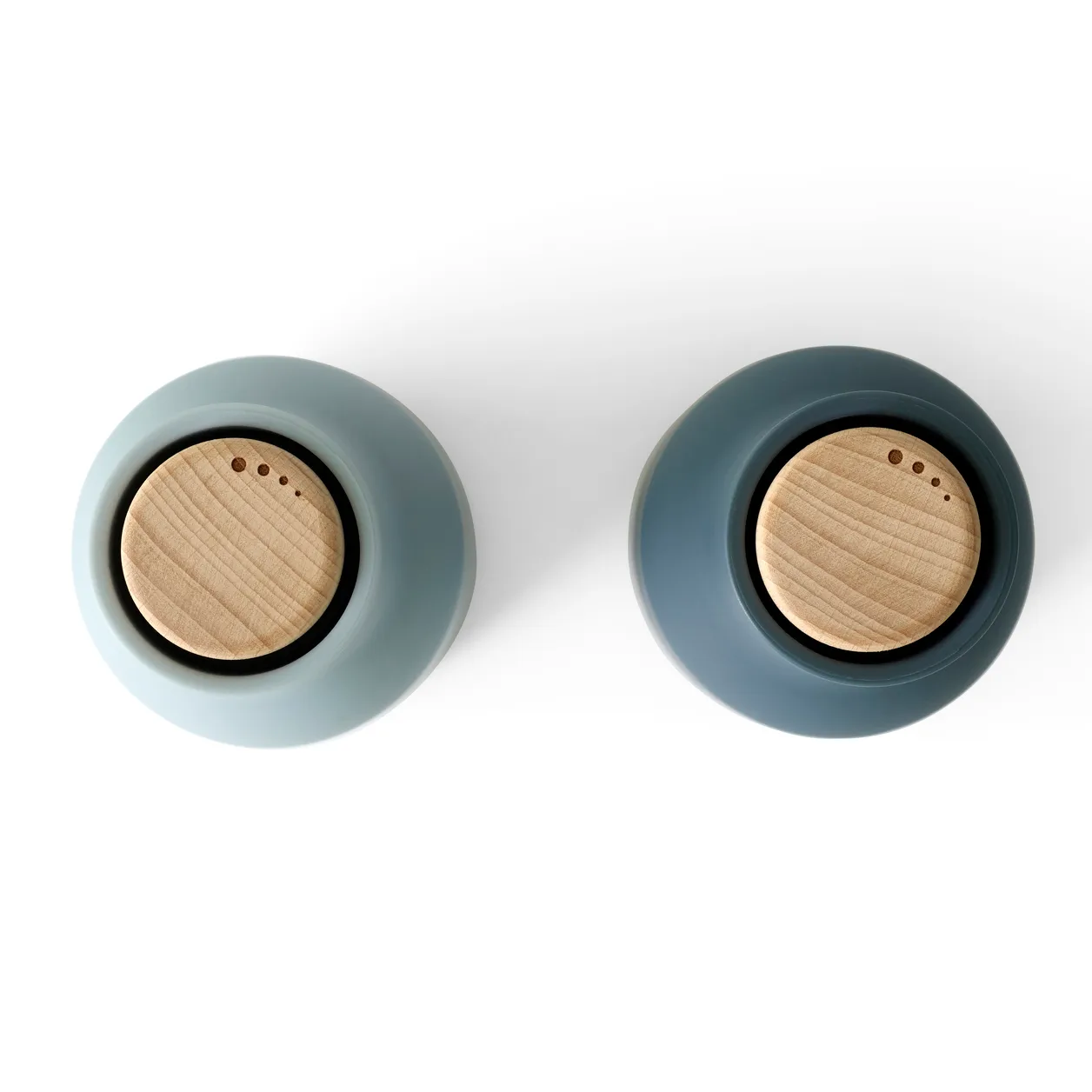 Bottle Grinder μύλος μπαχαρικών Συσκευασία 2 τμχ., αποχρώσεις του μπλε (καπάκι από ξύλο οξιάς) Audo Copenhagen