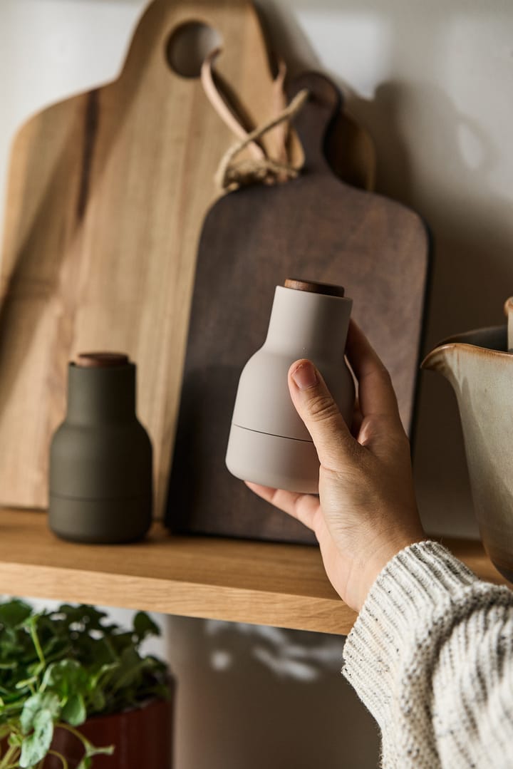 Μύλος μπαχαρικών Bottle Grinder Small 2-pack - Hunting green-beige-walnut - Audo Copenhagen