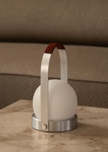 Carrie φορητό επιτραπέζιο φωτιστικό - Βουρτσισμένο αλουμίνιο - Audo Copenhagen