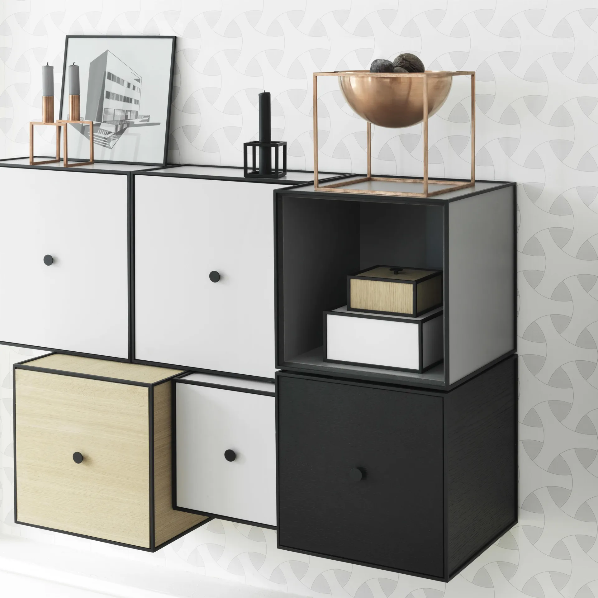 Frame 35 κύβος με πόρτα, ανοιχτό γκρι Audo Copenhagen