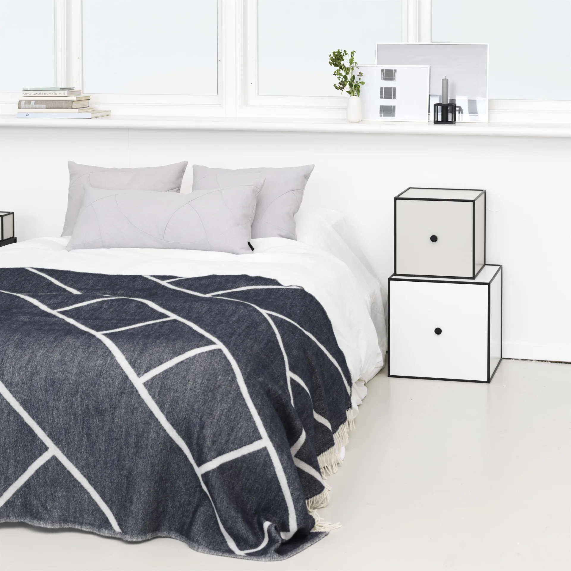 Frame 35 κύβος με πόρτα, λευκό Audo Copenhagen