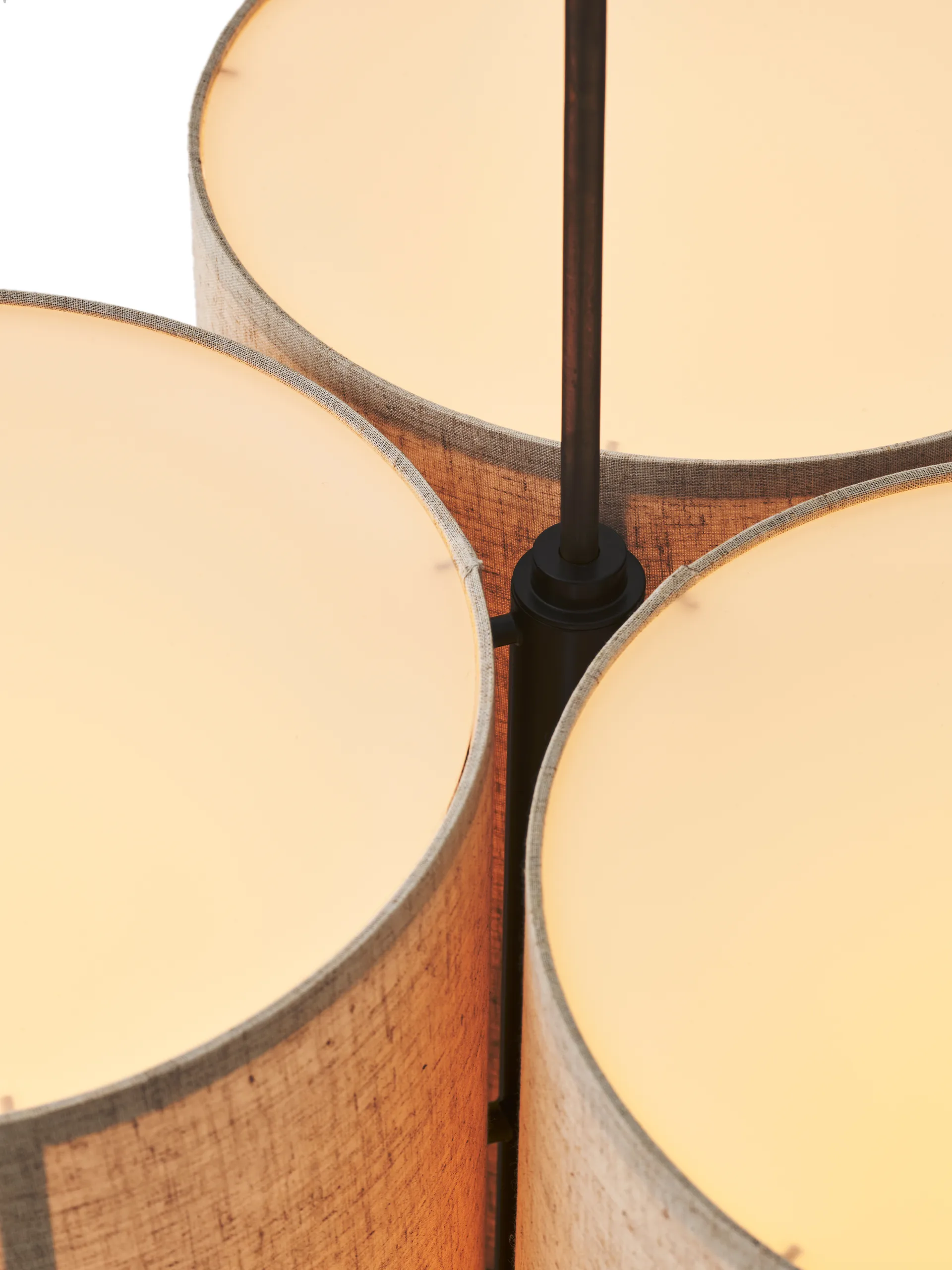 Hashira Cluster κρεμαστό φωτιστικό raw, 75 cm Audo Copenhagen