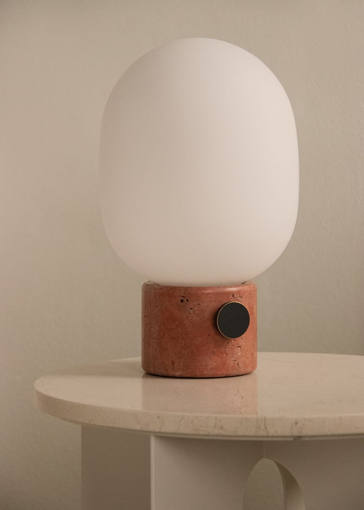 JWDA επιτραπέζιο φωτιστικό, Red travertine Audo Copenhagen