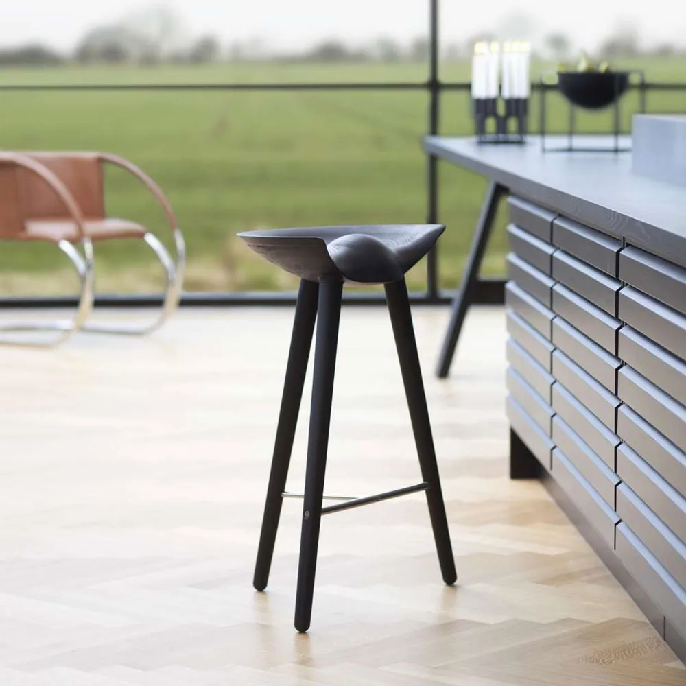 ML 42 Παγκάκι μπαρ, Μαύρη βαμμένη οξιά, ορείχαλκος Audo Copenhagen