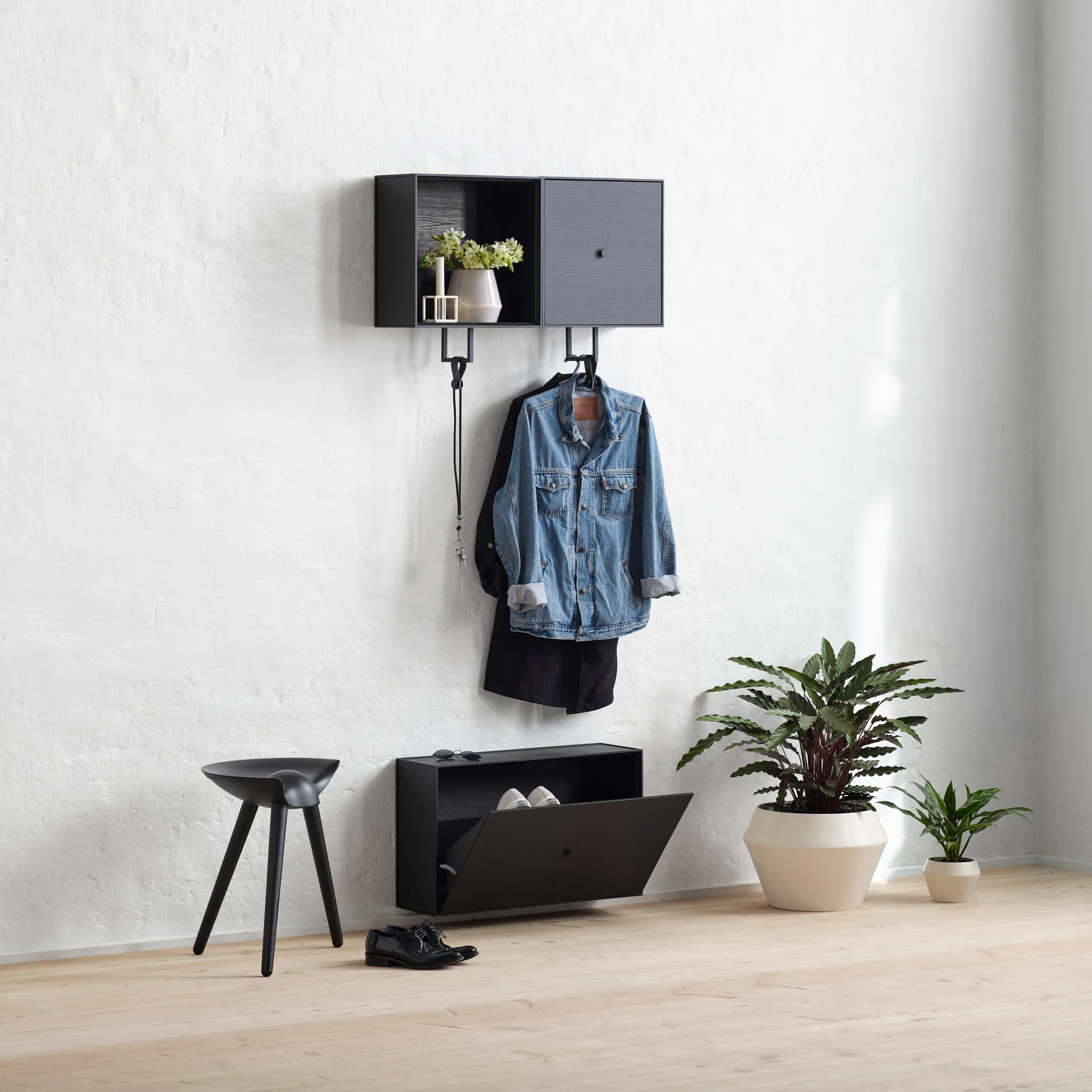 ML42 σκαμπό 48 cm, Μαύρη βαμμένη οξιά Audo Copenhagen