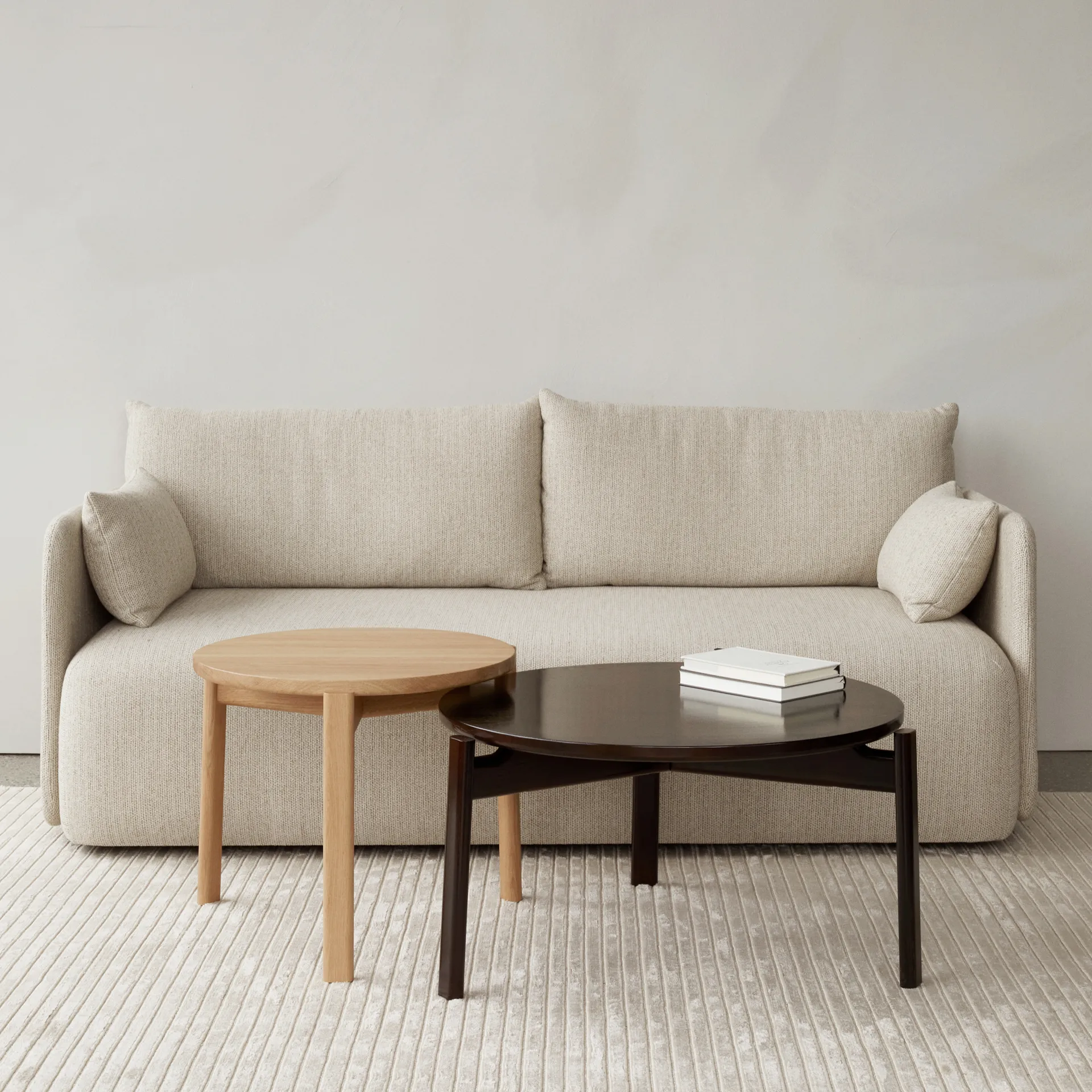 Passage τραπεζάκι του καφέ Ø70 cm, Σκούρα λακαρισμένη δρυς Audo Copenhagen