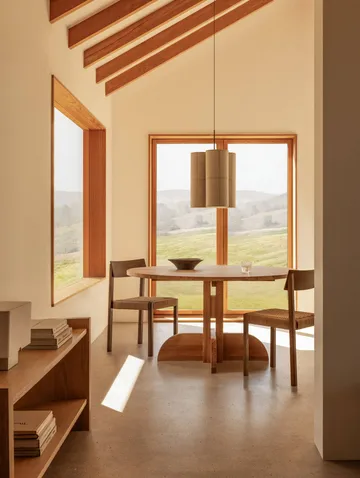 Puffin Dining Table τραπέζι φαγητού oak solid natural - Φυσική δρυς, Ø140 εκ. - Audo Copenhagen
