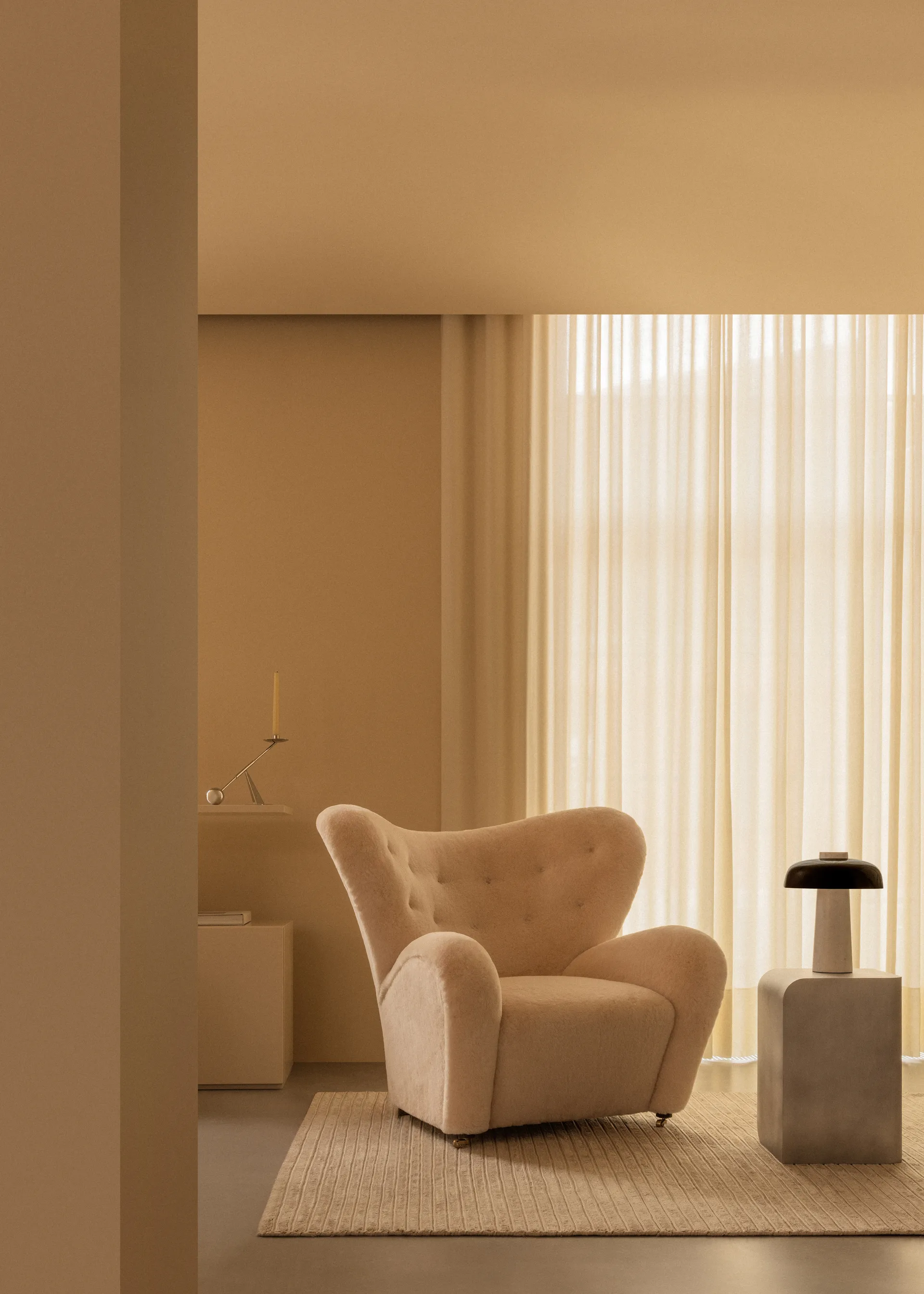 Reverse επιτραπέζιο φωτιστικό 30 cm, Carrara-black Audo Copenhagen