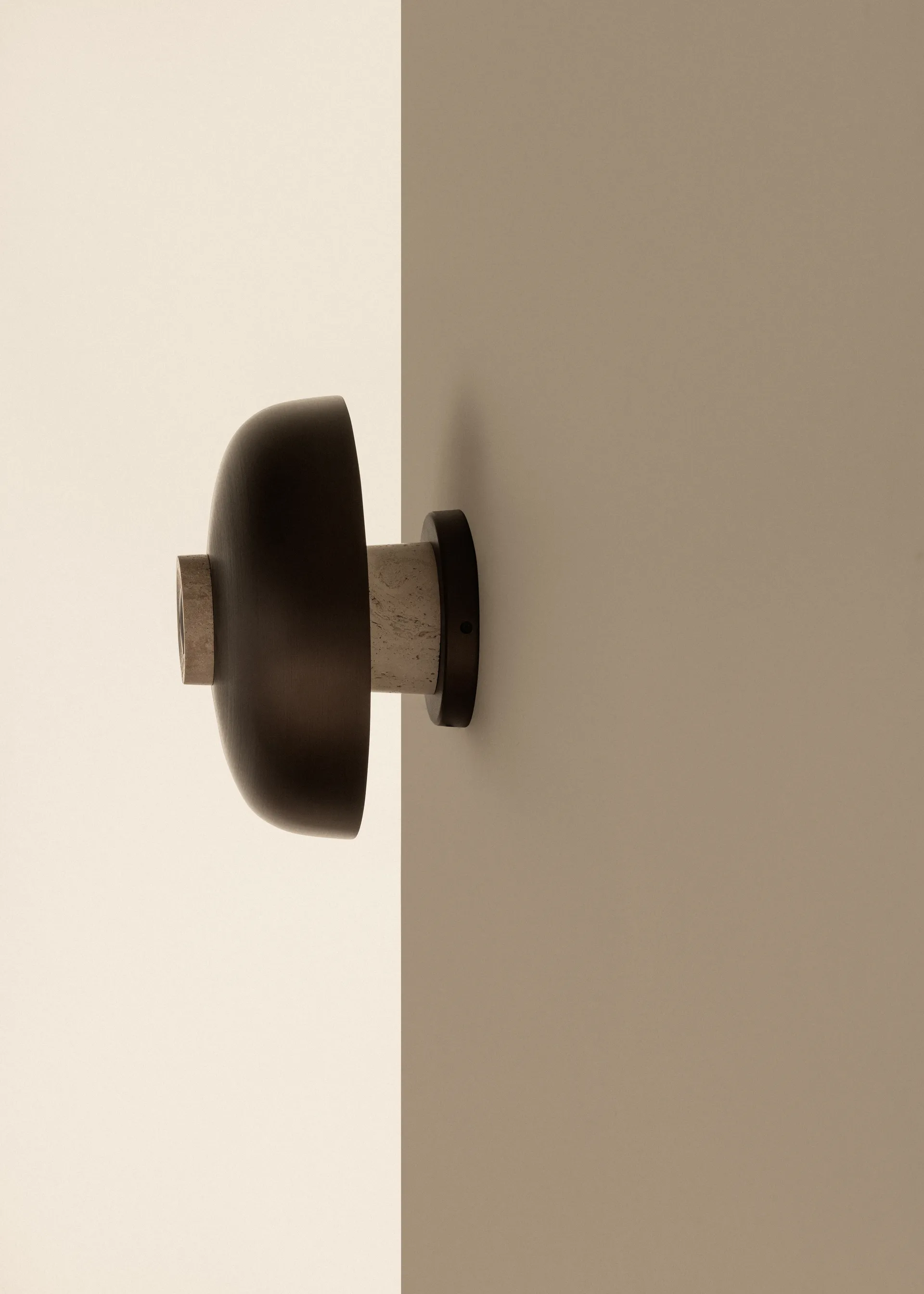 Reverse φωτιστικό τοίχου σταθερή εγκατάσταση, Bronzed aluminium Audo Copenhagen