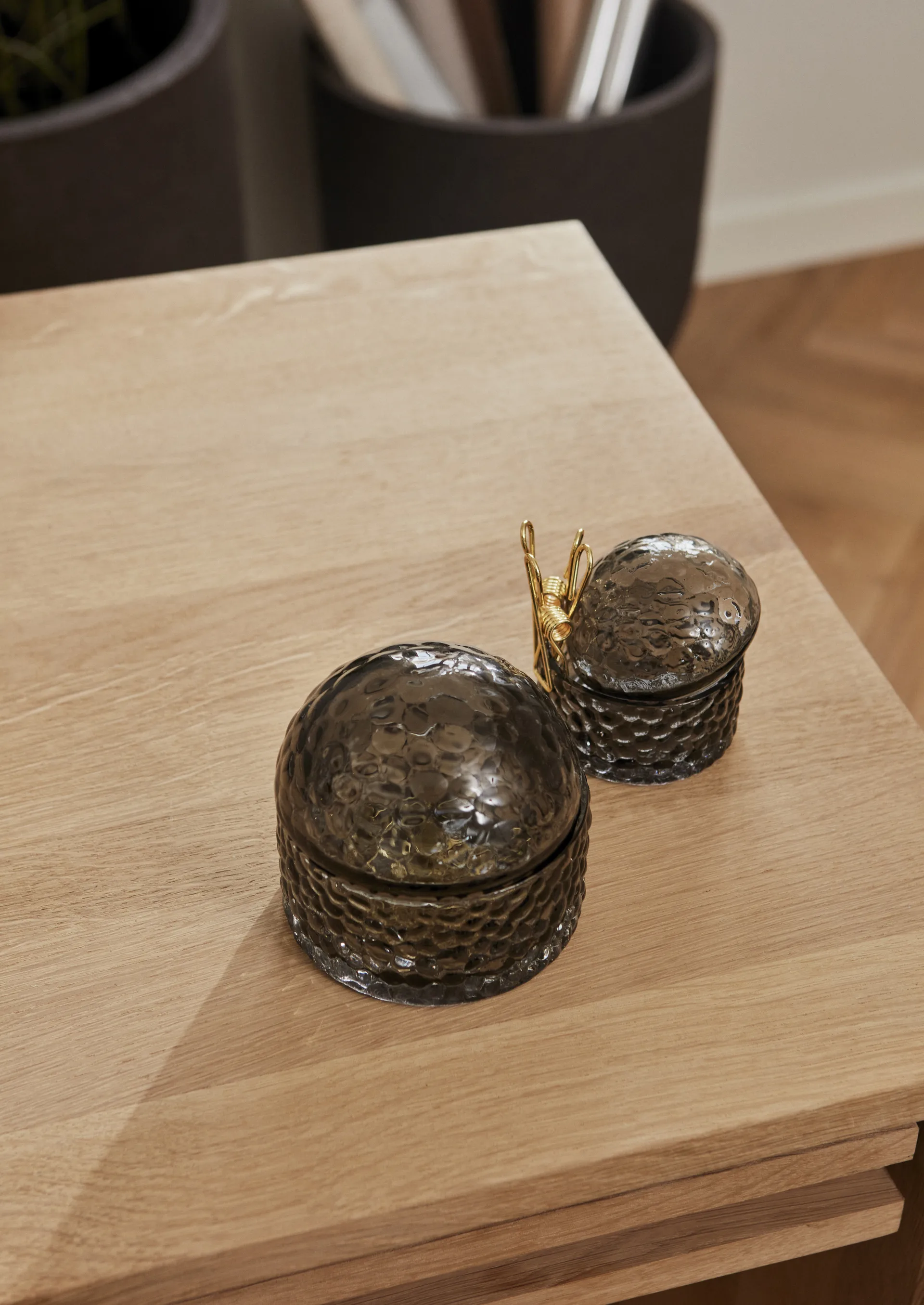 Arura κουτί με καπάκι 11 cm, Μαύρο AYTM