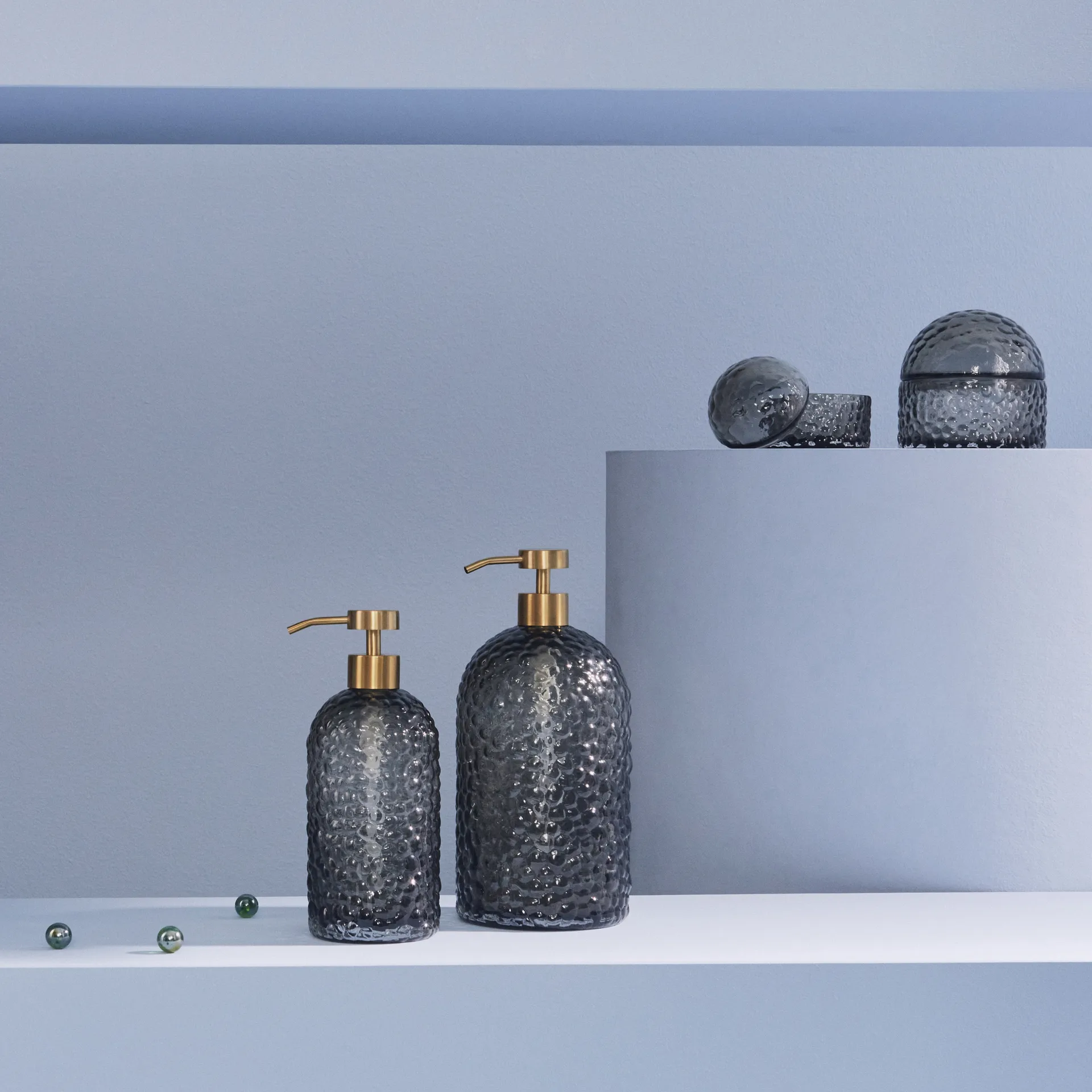 Arura κουτί με καπάκι 11 cm, Μαύρο AYTM