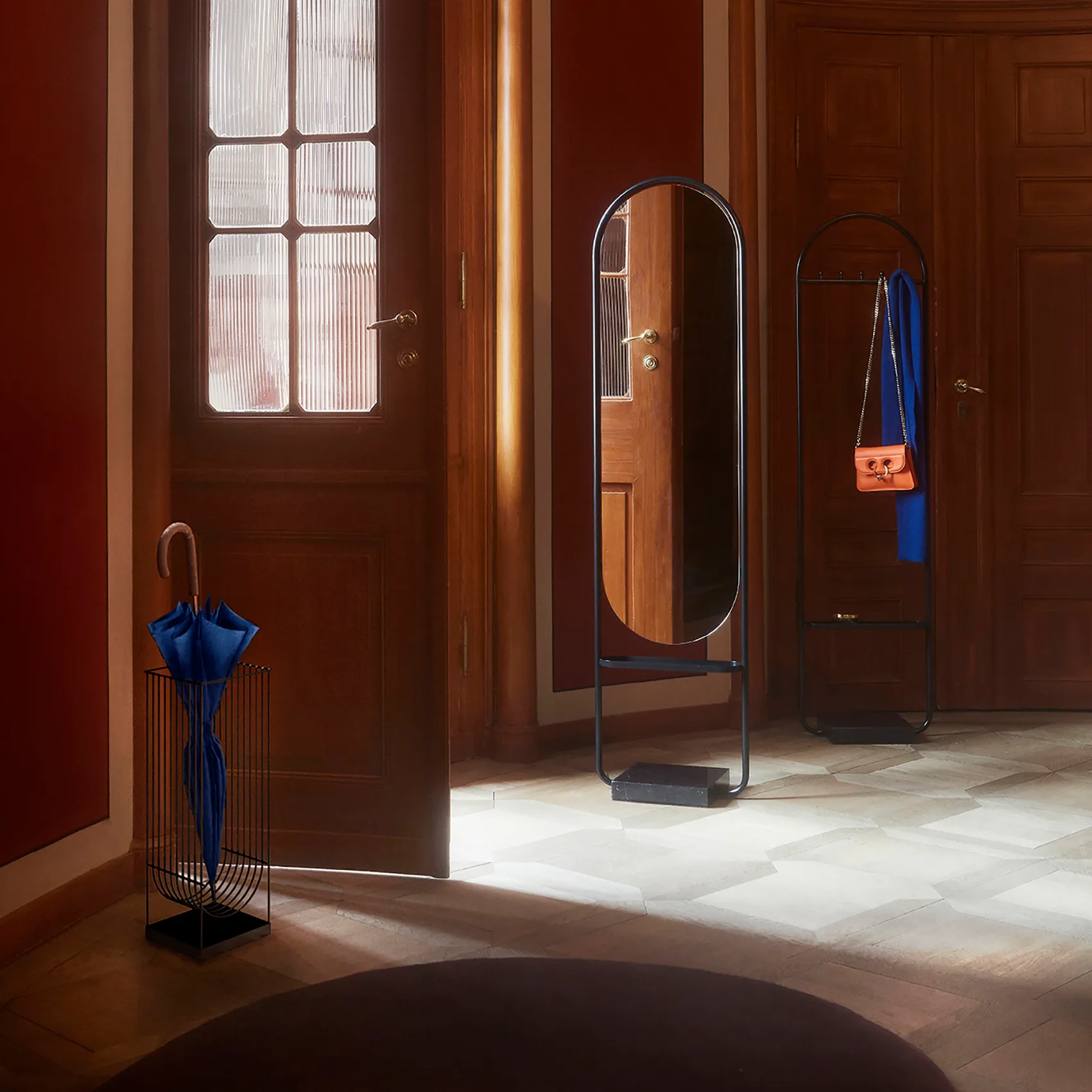 Curva ομπρελοθήκη, Μαύρο AYTM