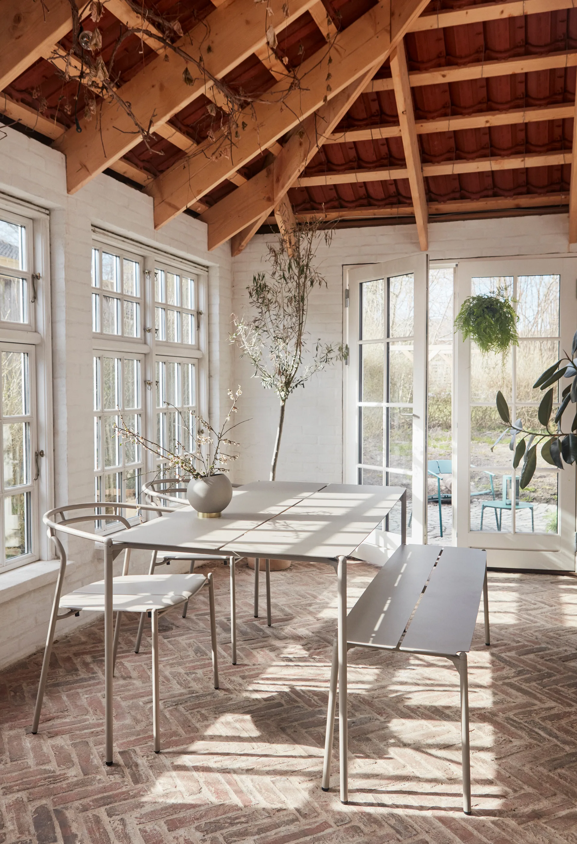 Πάγκος NOVO 145x45,5 cm, Taupe AYTM