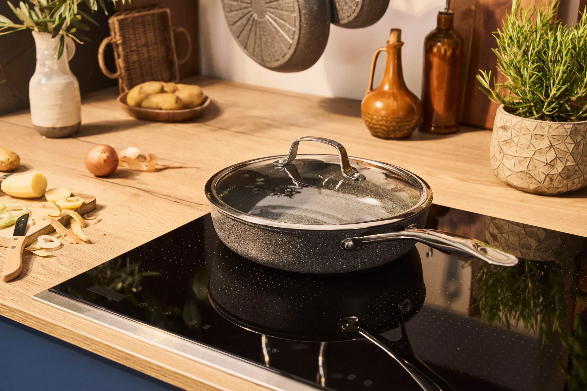 Salina Ceramic Granit τηγάνι με γυάλινο καπάκι, 28 εκ. Ballarini