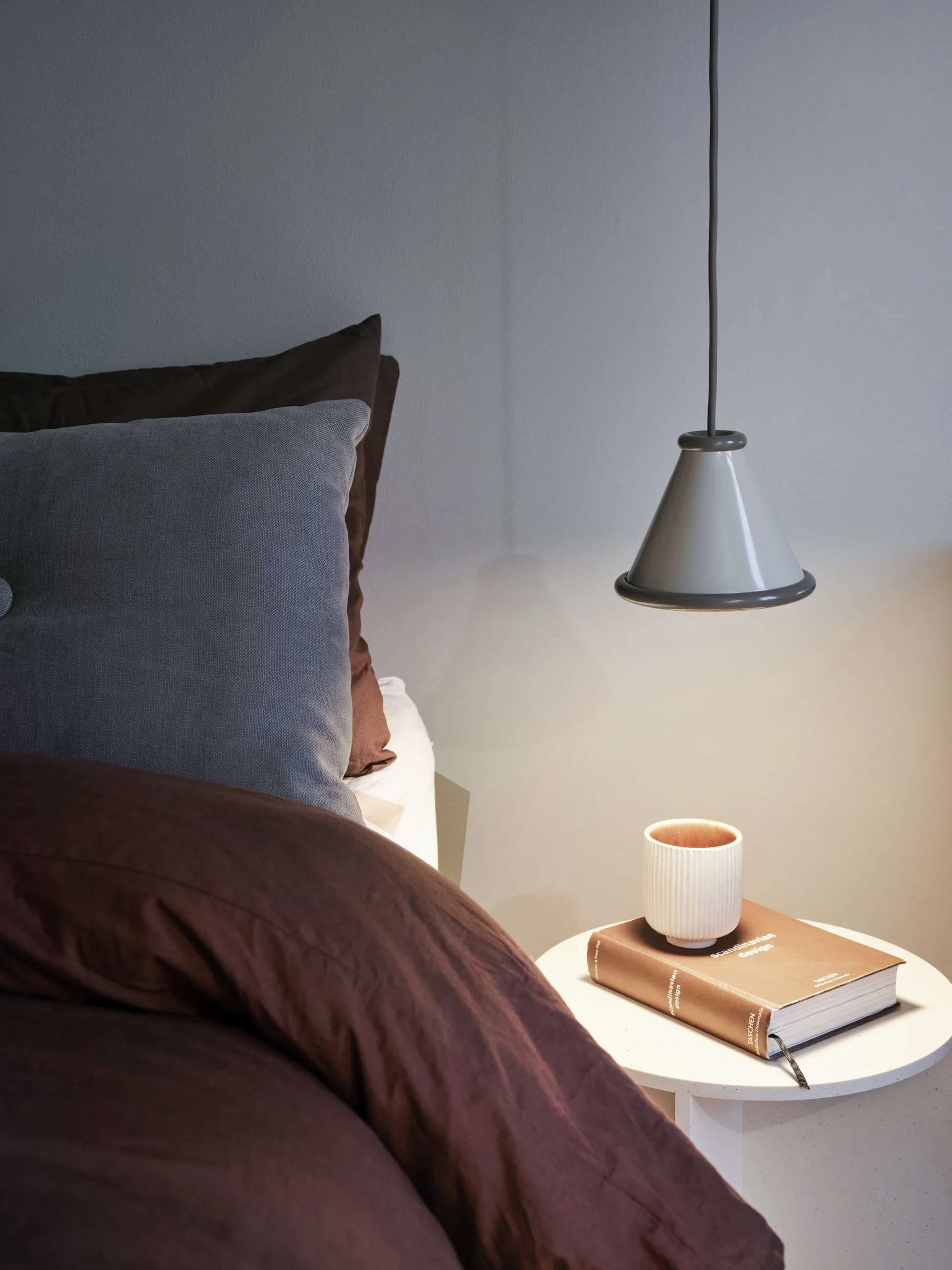 Belle κρεμαστό φωτιστικό Ø15 cm, Pepple grey-moss grey Belid