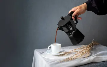 Bialetti exclusive μηχανή καφέ μοκά - Μαύρο, 6 φλιτζάνια - Bialetti