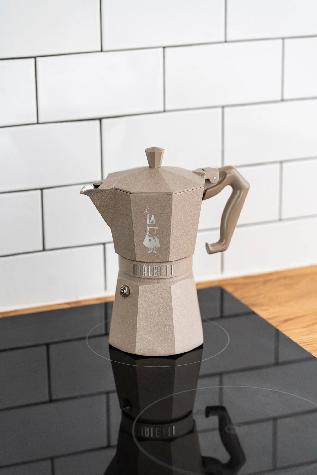 Bialetti exclusive μηχανή καφέ μοκά για επαγωγική εστία, Μπέζ, 6 φλιτζάνια Bialetti