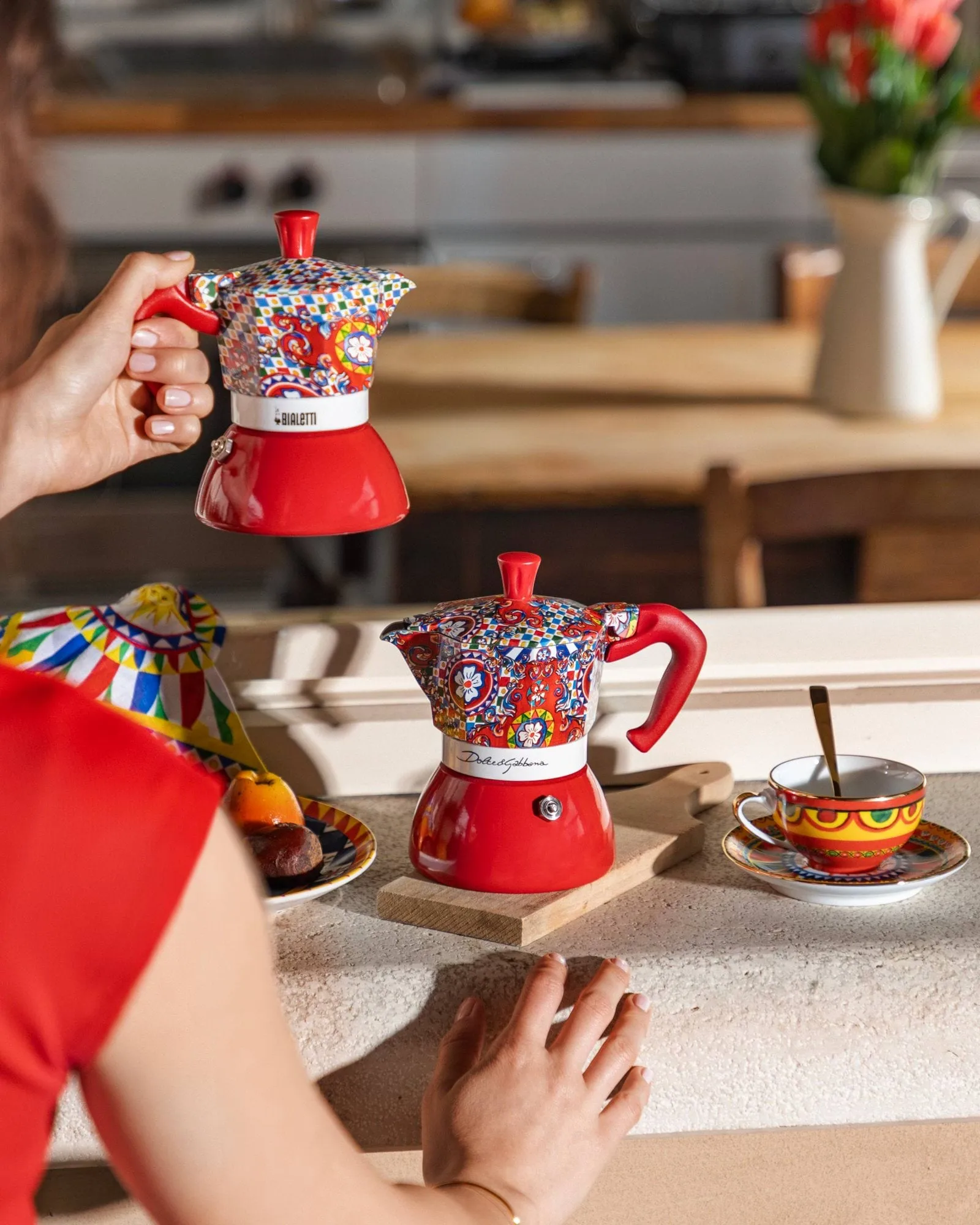 Bialetti x Dolce & Gabbana μηχανή καφέ μοκά για επαγωγική εστία, Σικελικό καρότσι, 2 φλιτζάνια Bialetti