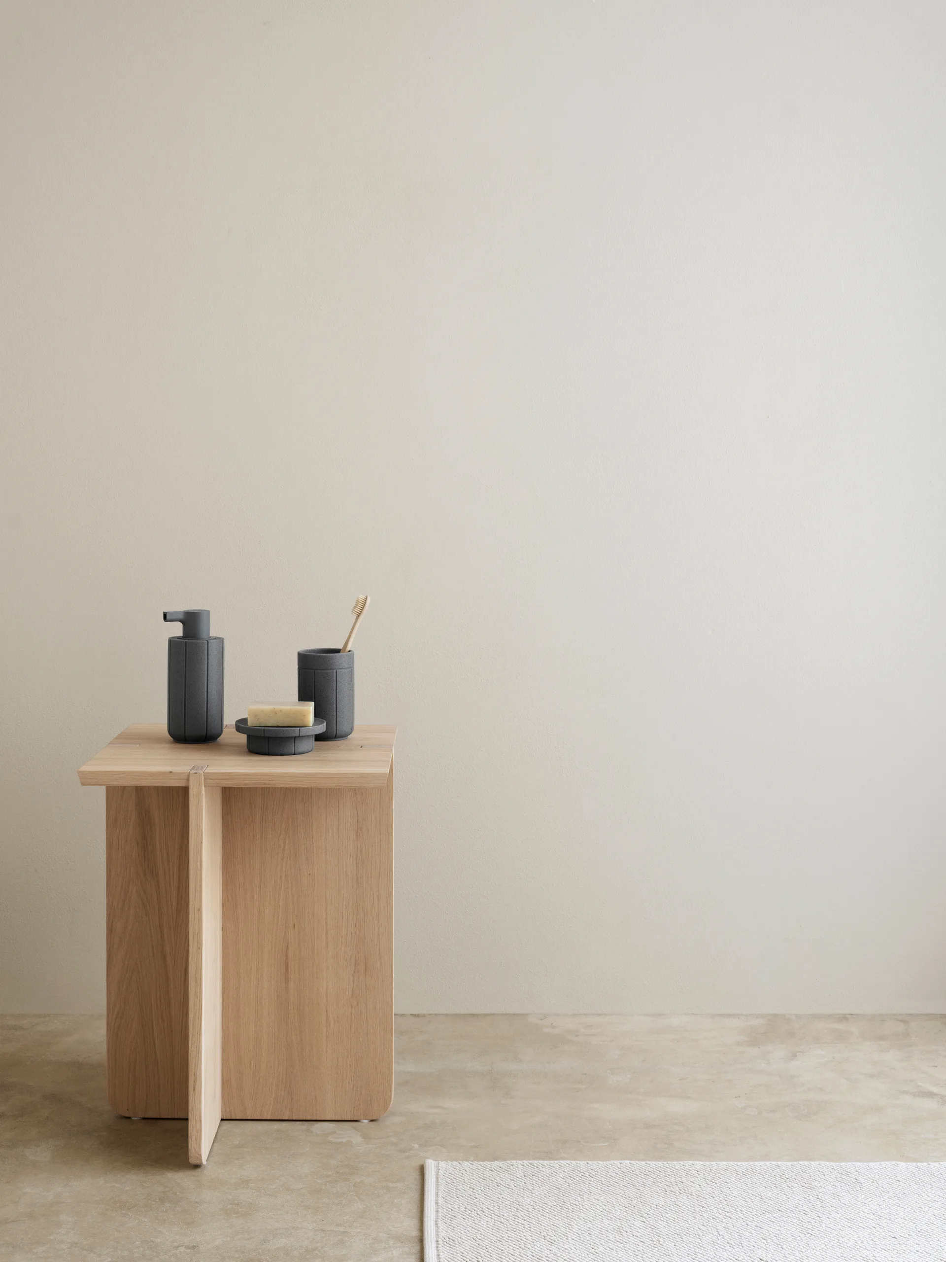 Kua δοχείο αντλίας σαπουνιού, Cedar Wood, 30 cl blomus