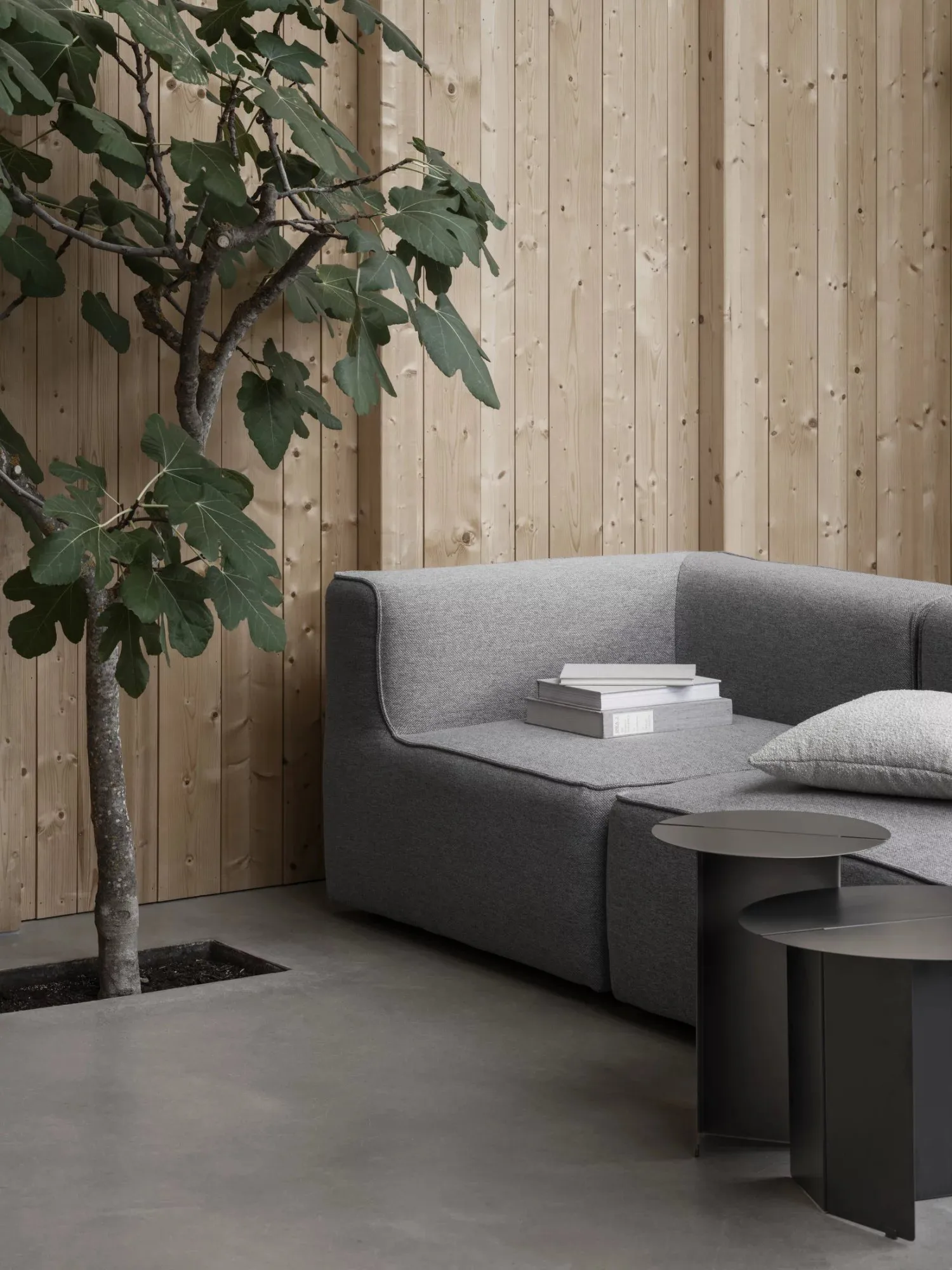 Συνοδευτικό τραπέζι ORU M Ø50 εκ., Burned metal blomus