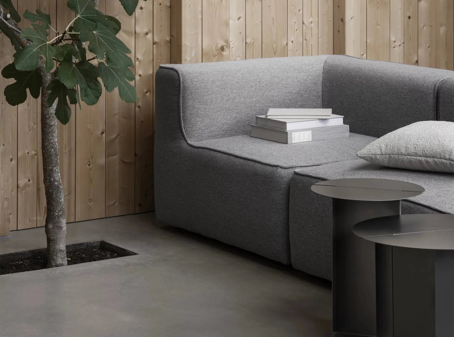 Συνοδευτικό τραπέζι ORU M Ø50 εκ., Burned metal blomus