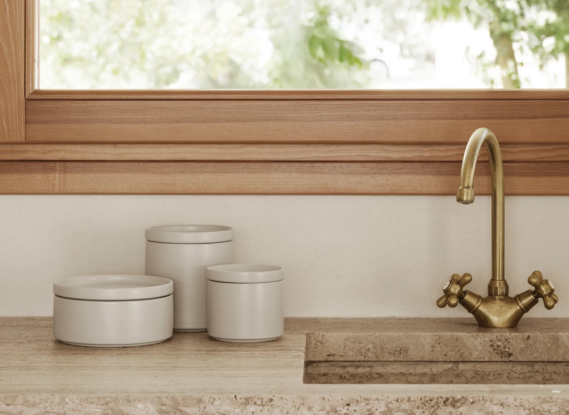 Pilar δοχείο αποθήκευσης με καπάκι, Moonbeam, Ø15,5x7,5 εκ. blomus