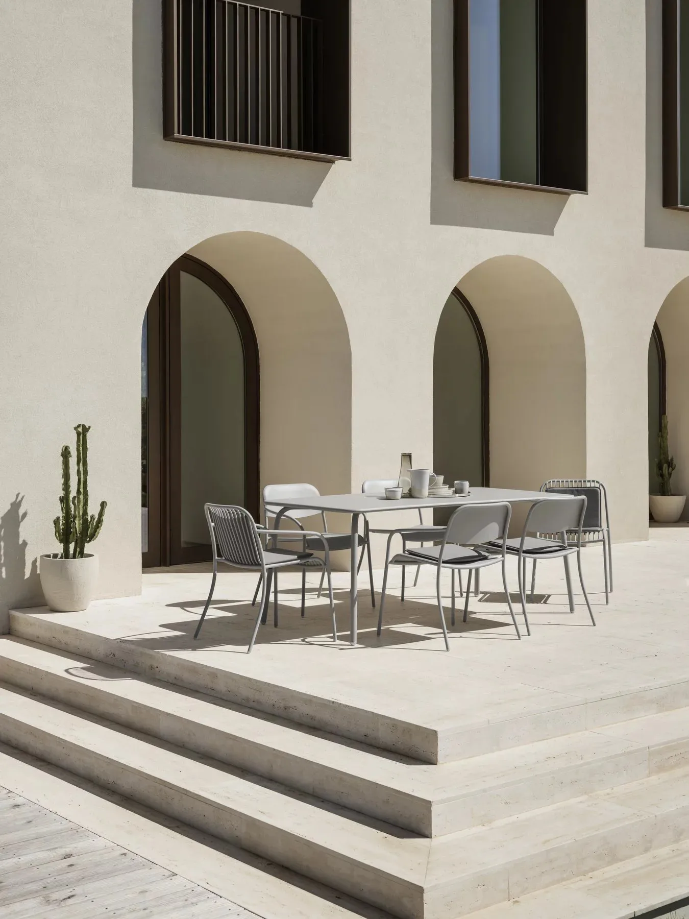 Πολυθρόνα YUA WIRE armchair, Silk grey blomus