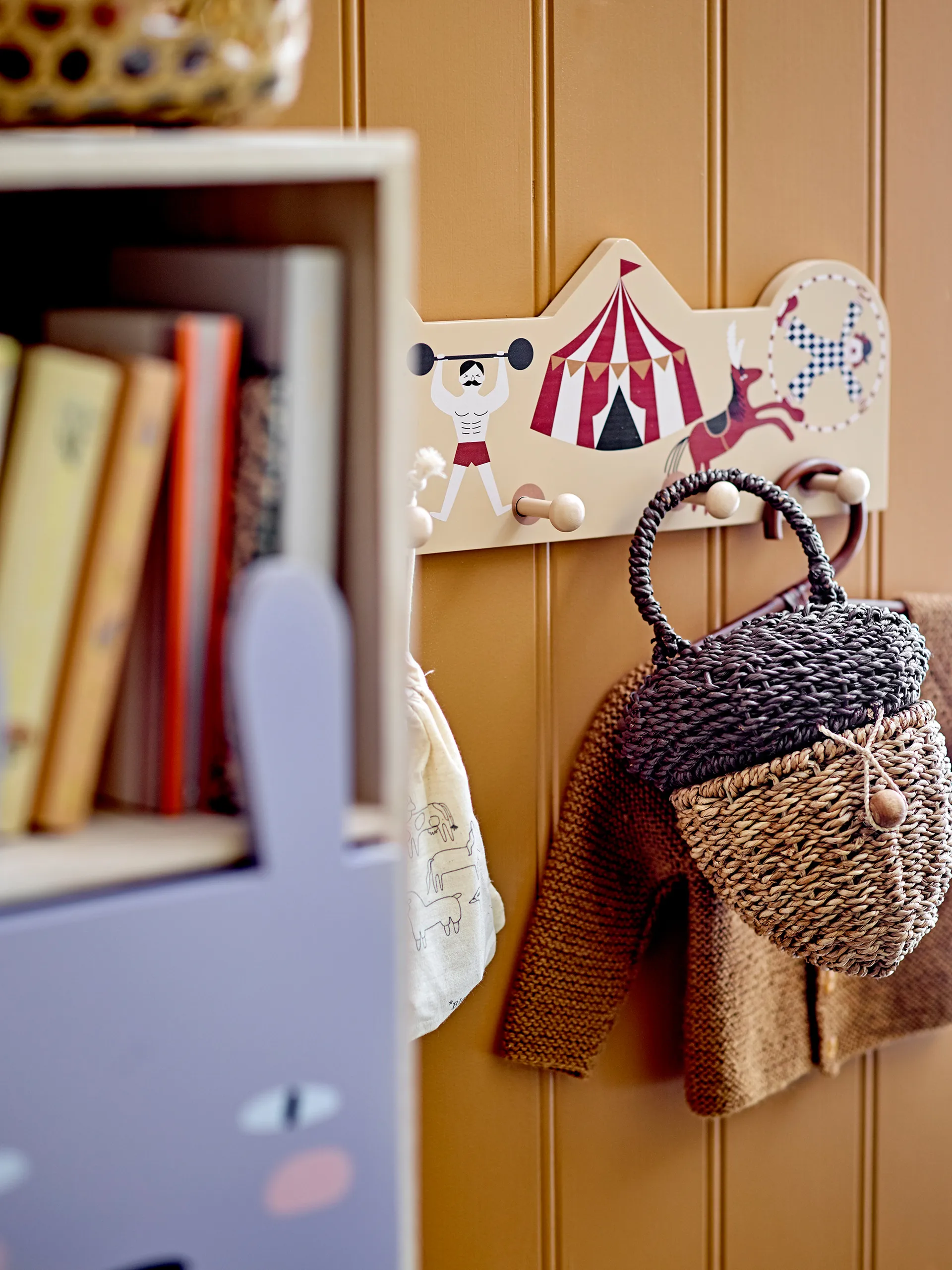 Βιβλιοθήκη Calle με συρτάρια, Φυσικό Bloomingville