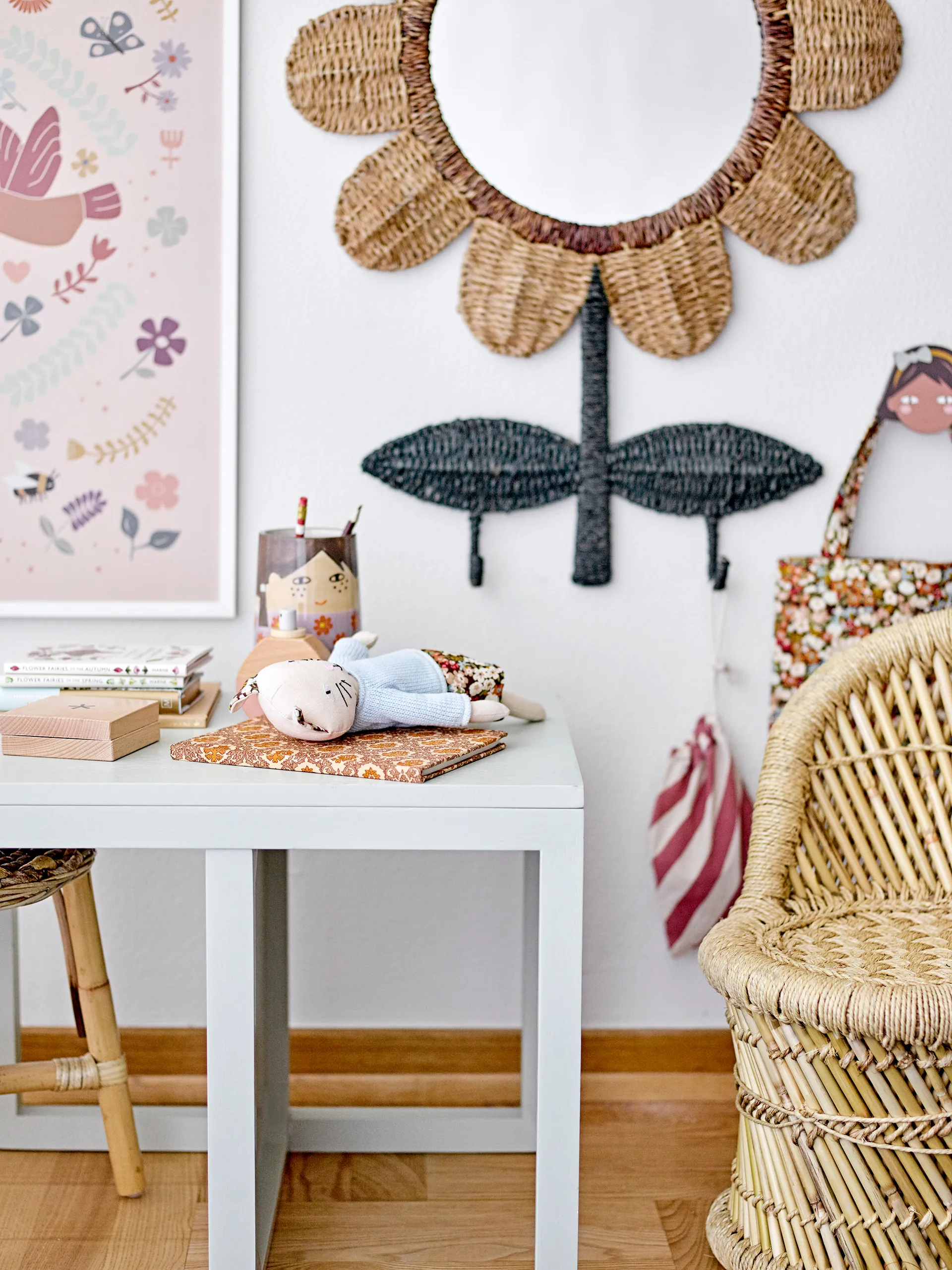 Nabiya καθρέφτης με γάντζους 56x74 cm, Φυσικό Bloomingville